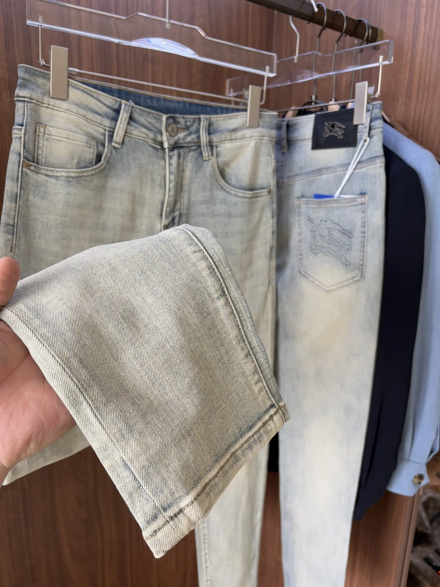 Logo-Patch Slim-Fit Light Wash Jeans D19019078 — view 6