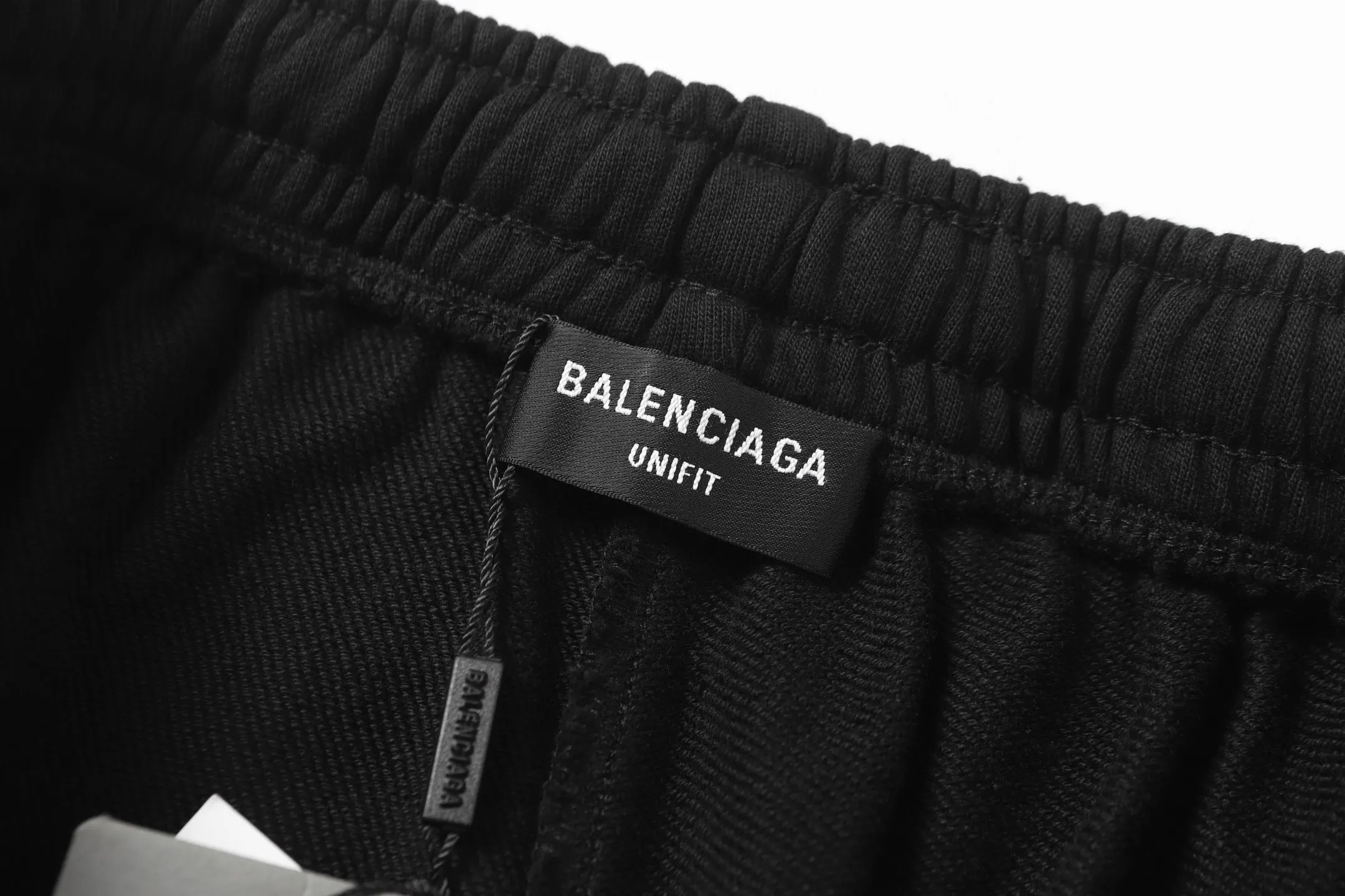 Logo-Embroidered Distressed Cotton Shorts D19013212 — view 6