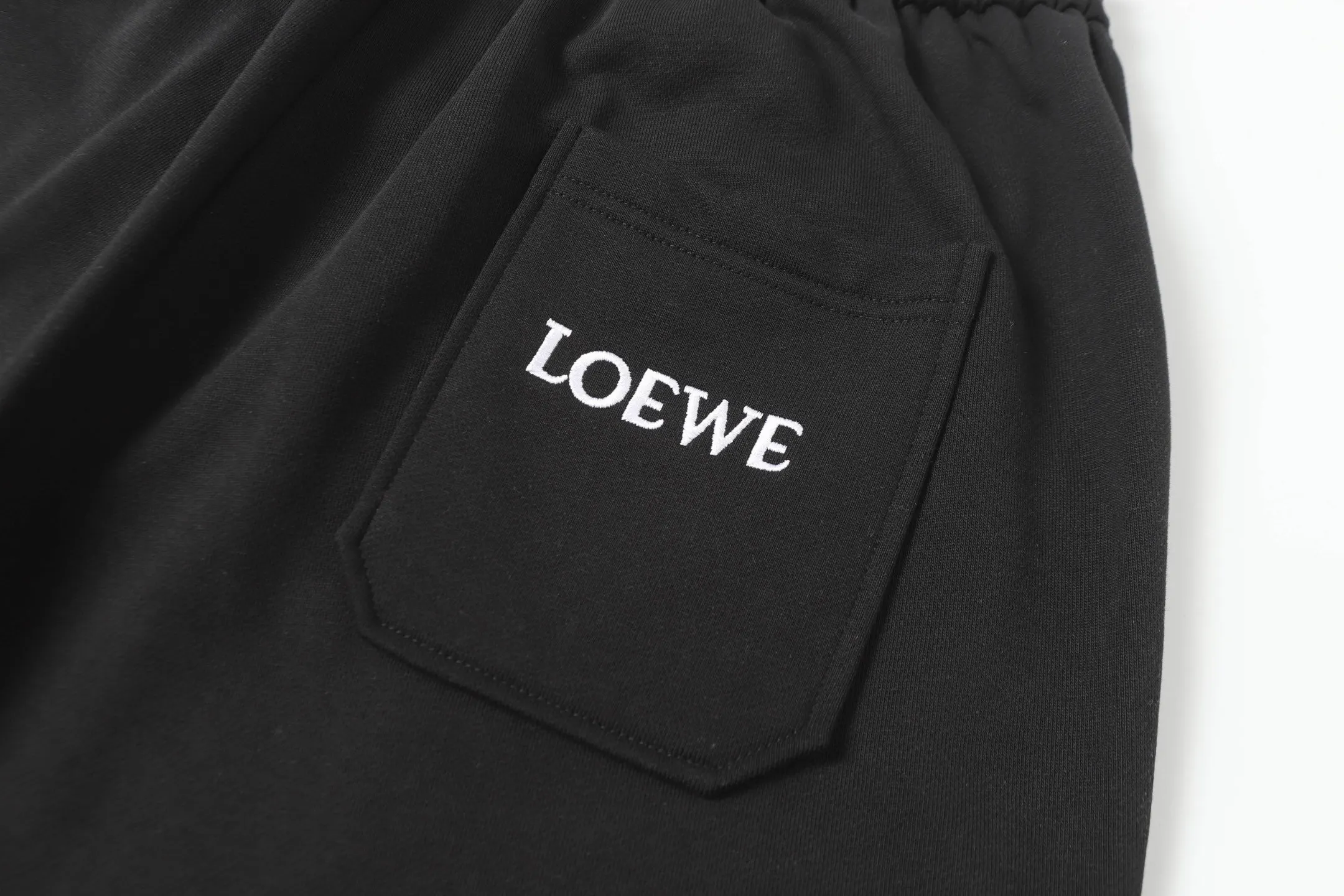 Logo-Embroidered Drawstring Cotton Shorts D19013210 — view 9
