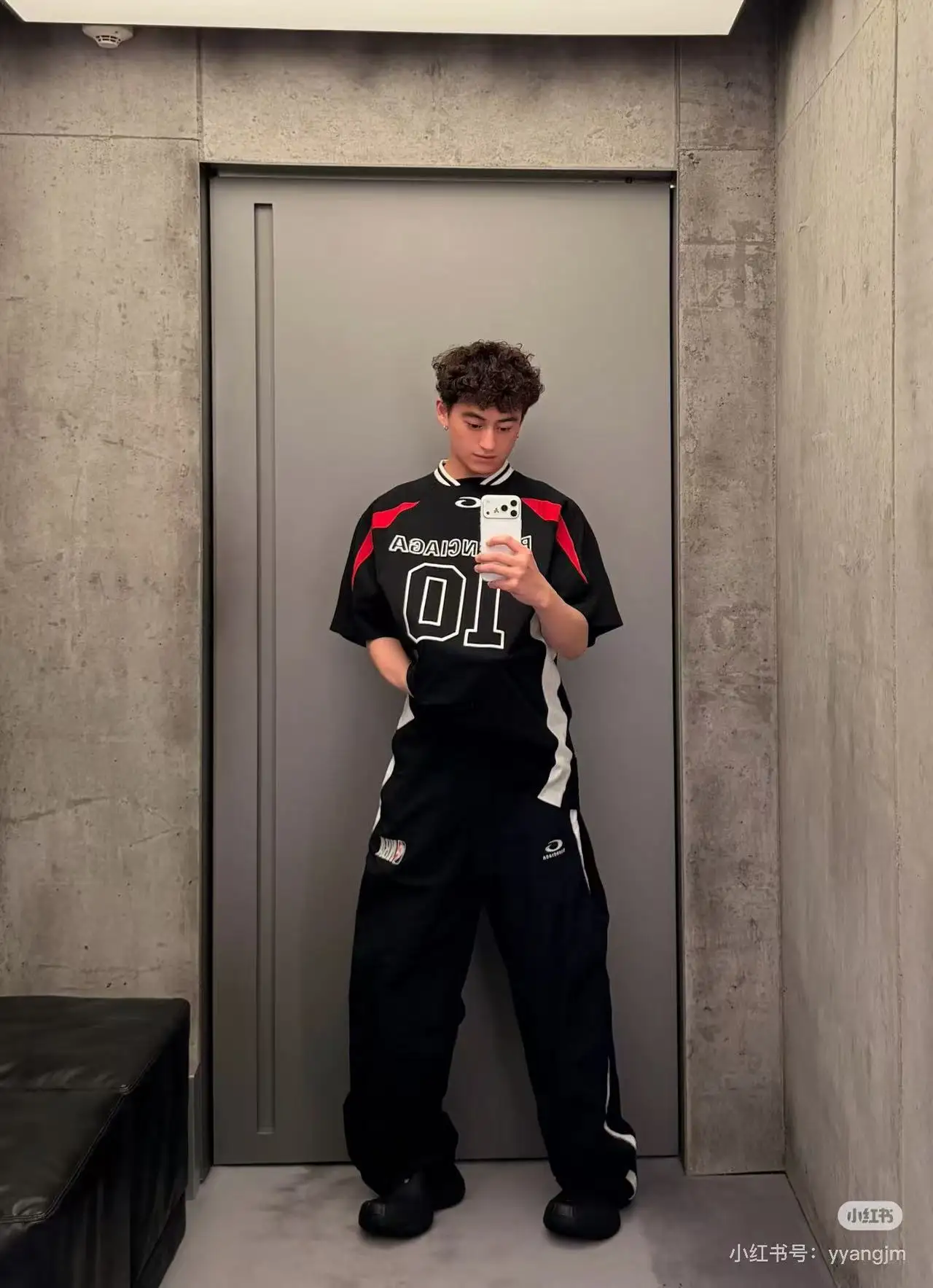 Oversized Embroidered Jersey T-Shirt D19020027 — view 9