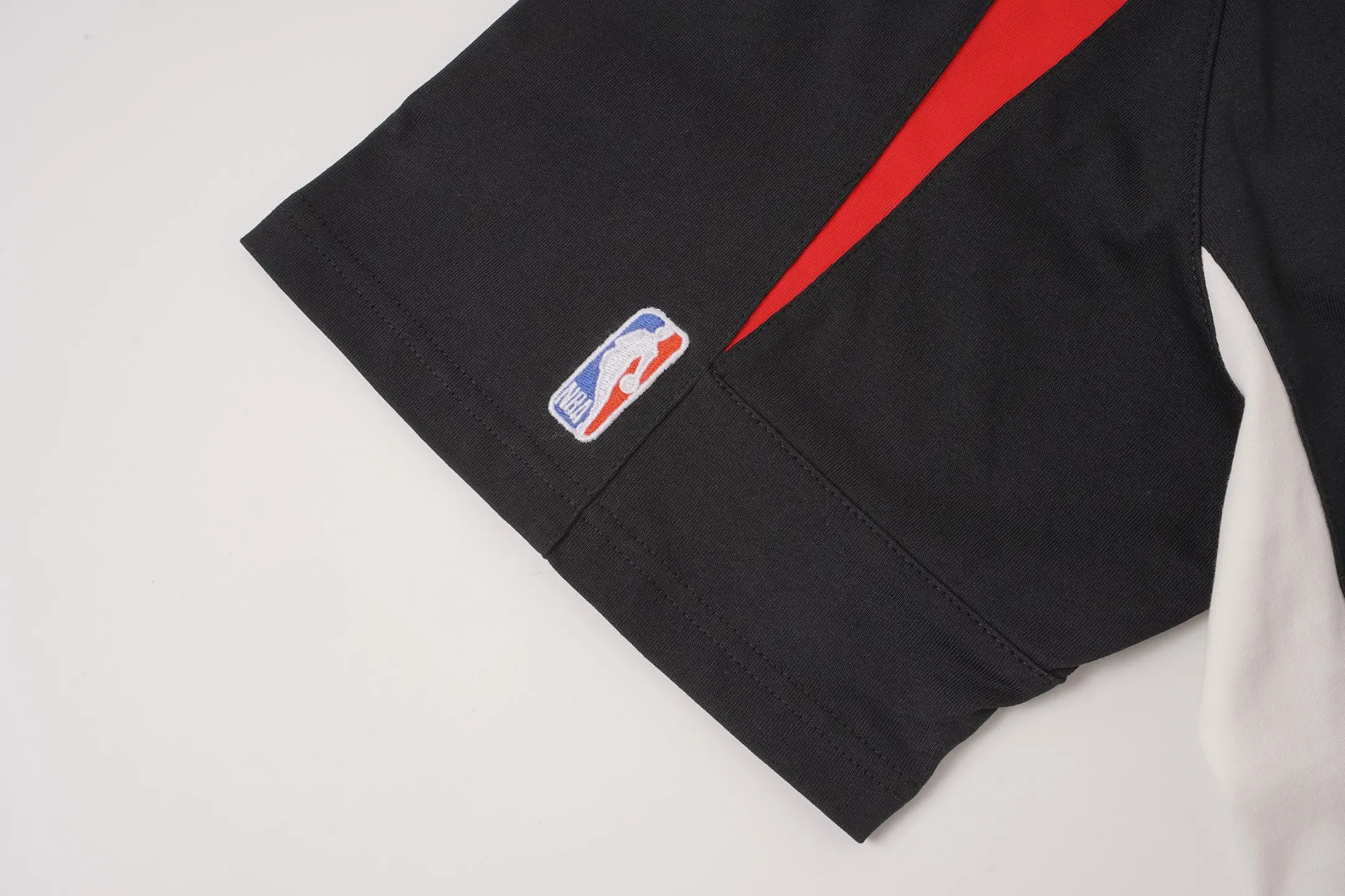 NBA Logo Embroidered Paneled Jersey T-Shirt D19020031 — view 7