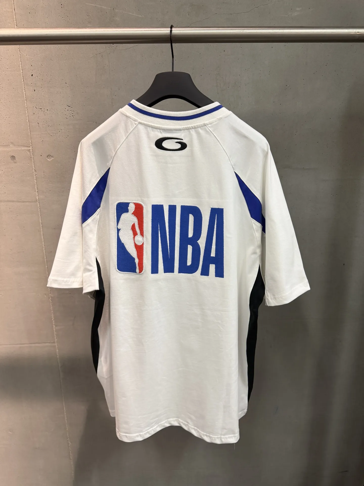 NBA Logo Embroidered Panelled T-Shirt D19020030 — view 2