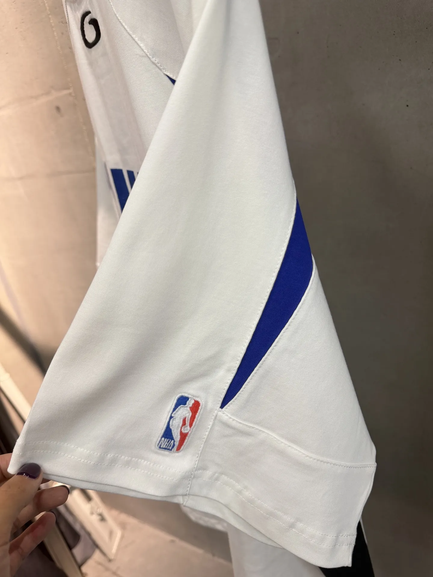 NBA Logo Embroidered Panelled T-Shirt D19020030 — view 8