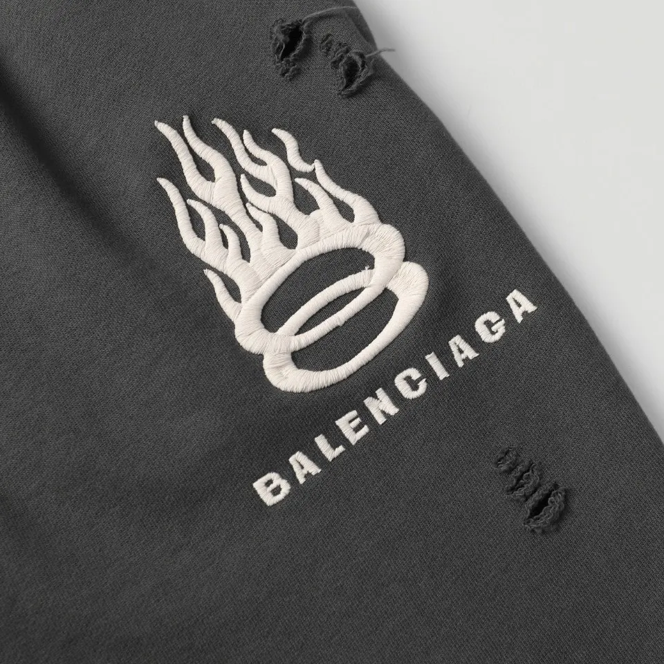 Distressed Flame Logo Embroidered Cotton Shorts D19513204 — view 4