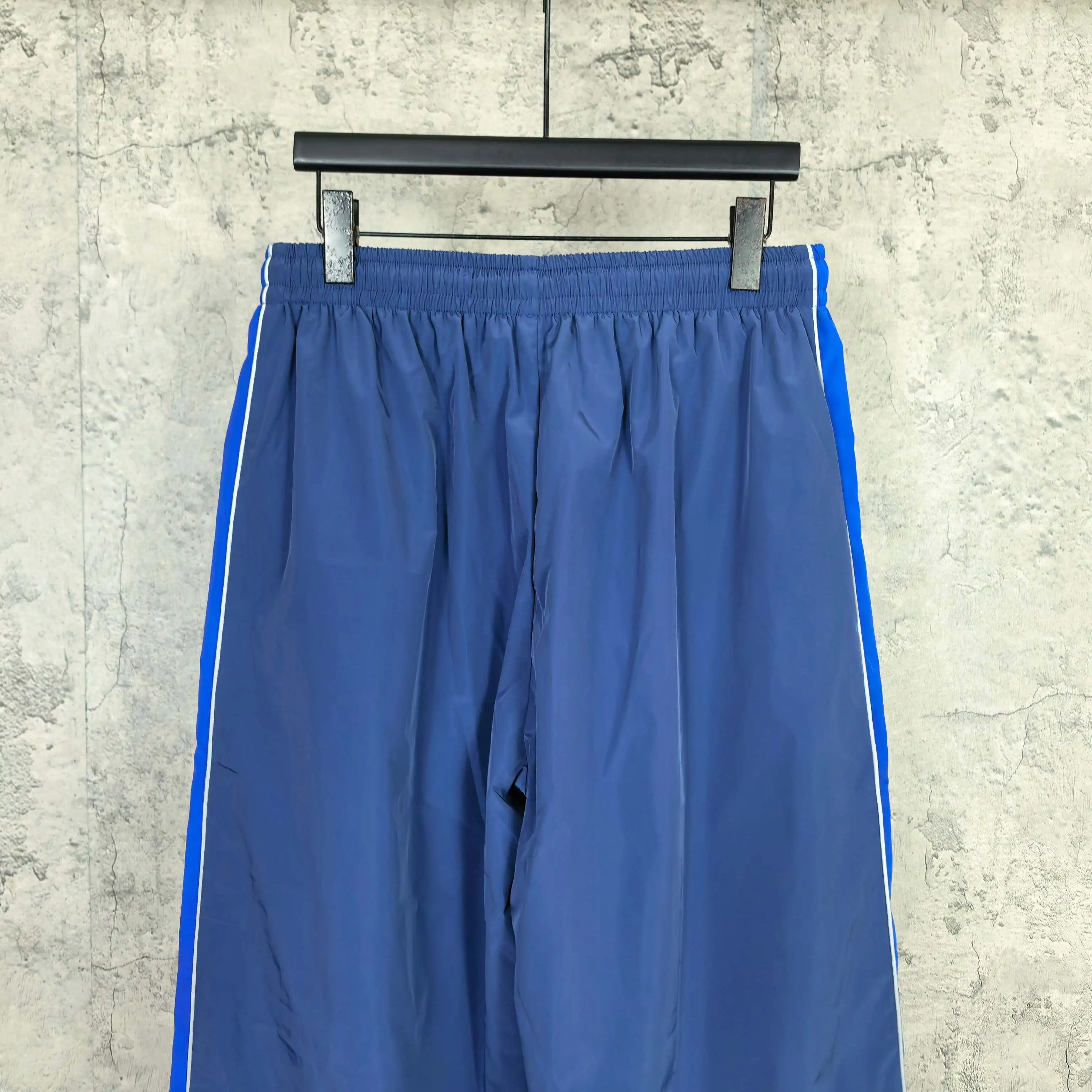 Bodies Relaxed Logo-Print Tracksuit Pants D20024466 — view 6