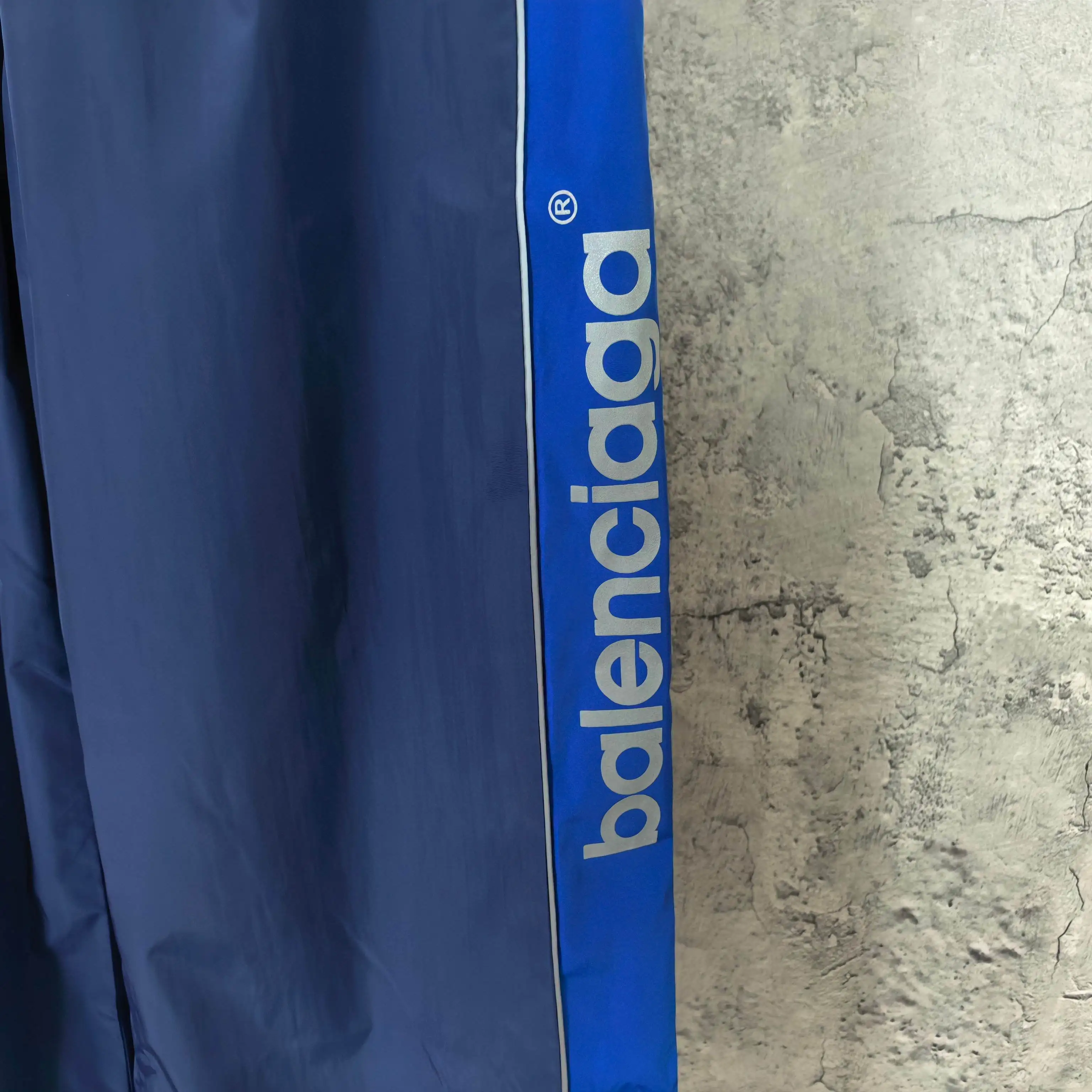 Bodies Relaxed Logo-Print Tracksuit Pants D20024466 — view 11