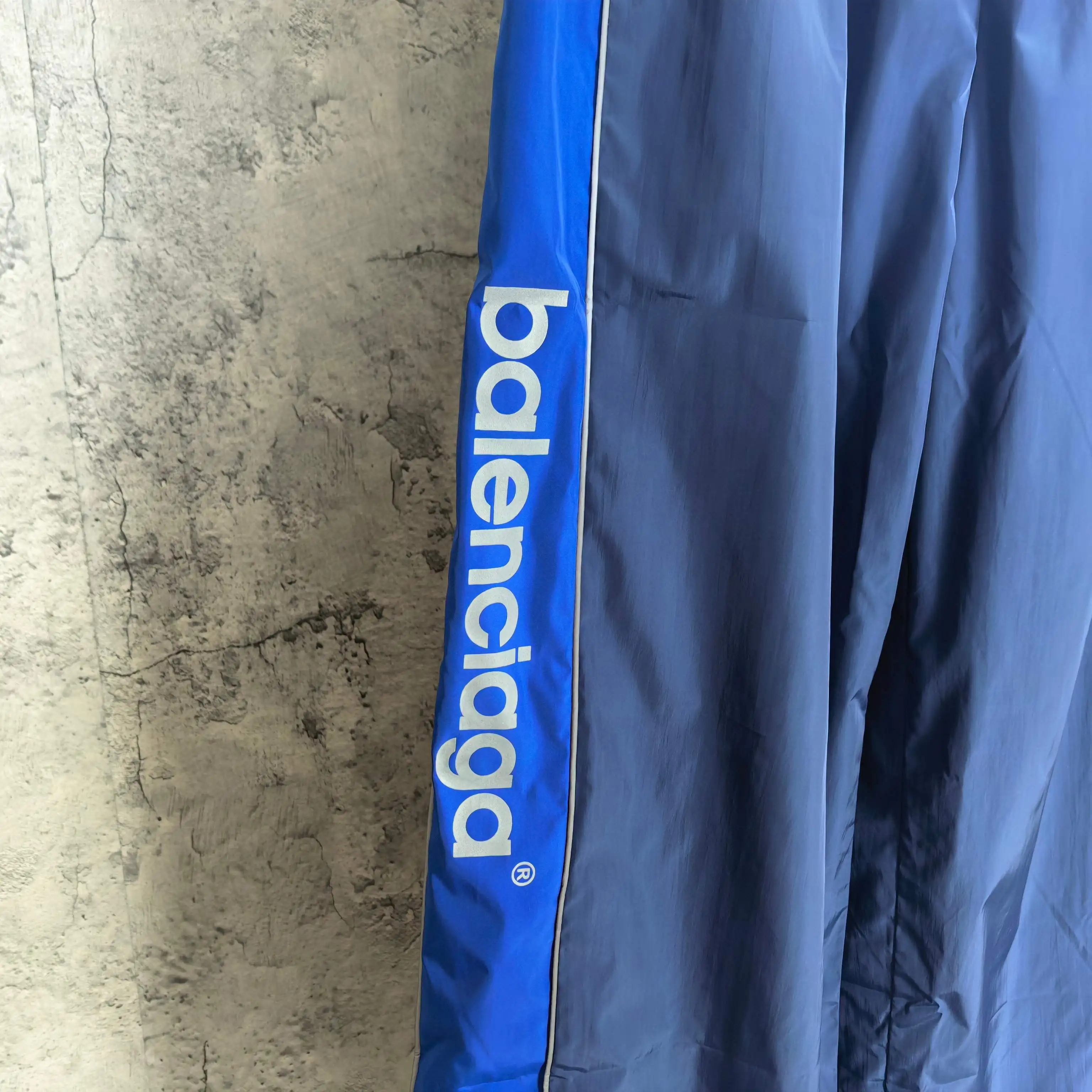 Bodies Relaxed Logo-Print Tracksuit Pants D20024466 — view 13