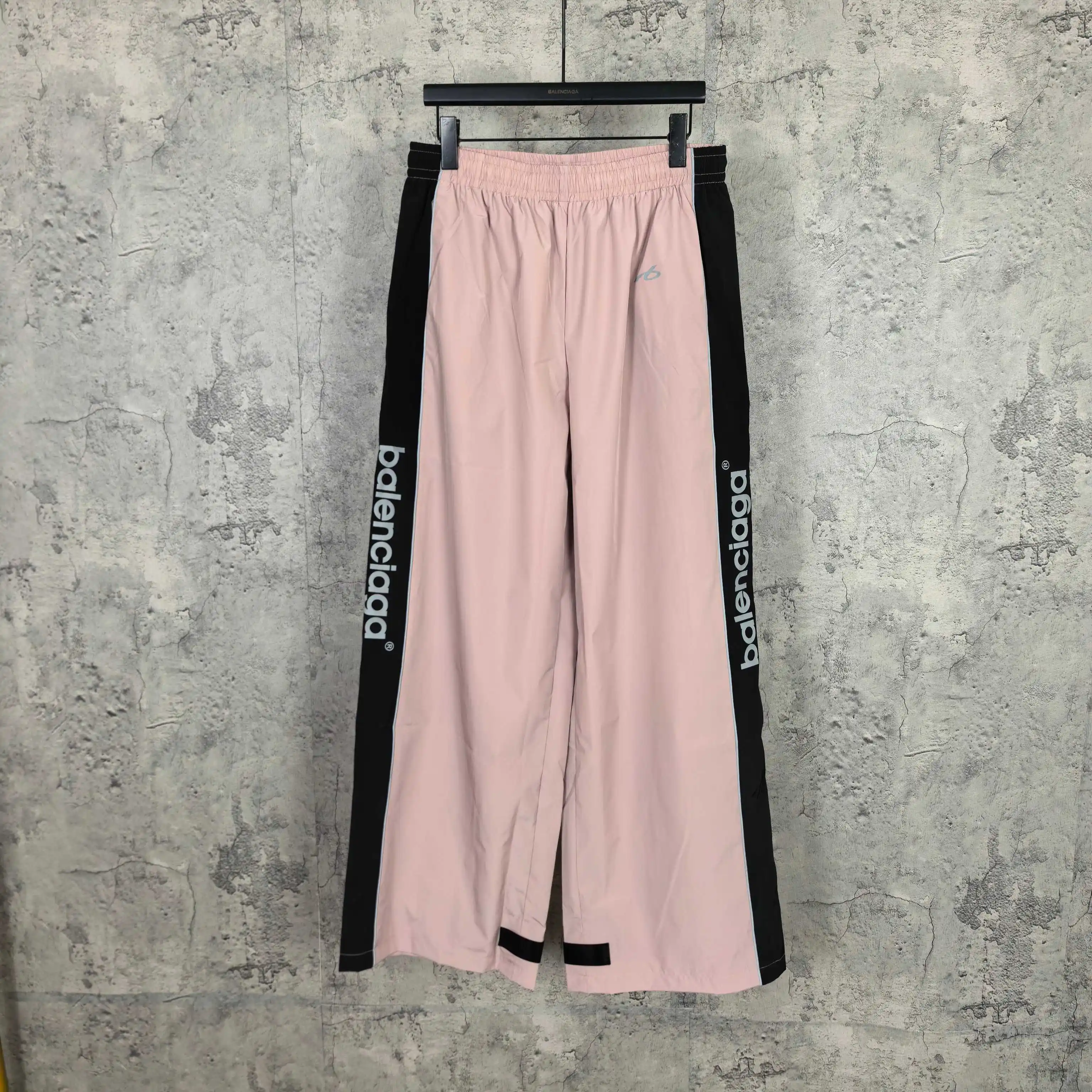 Logo-Print Relaxed Tracksuit Pants D20024468