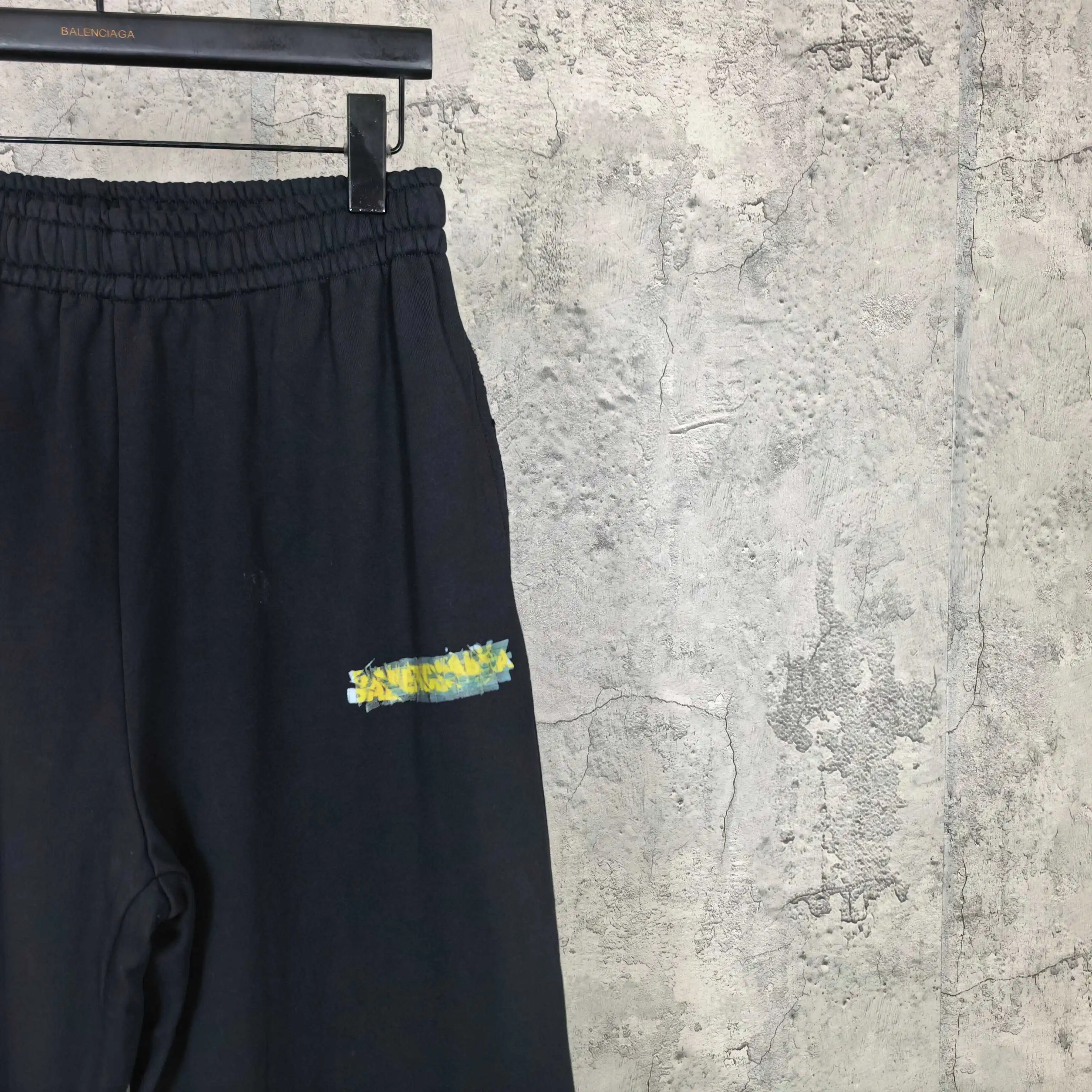 Messy Spray Logo Baggy Sweatpants D20024492 — view 9