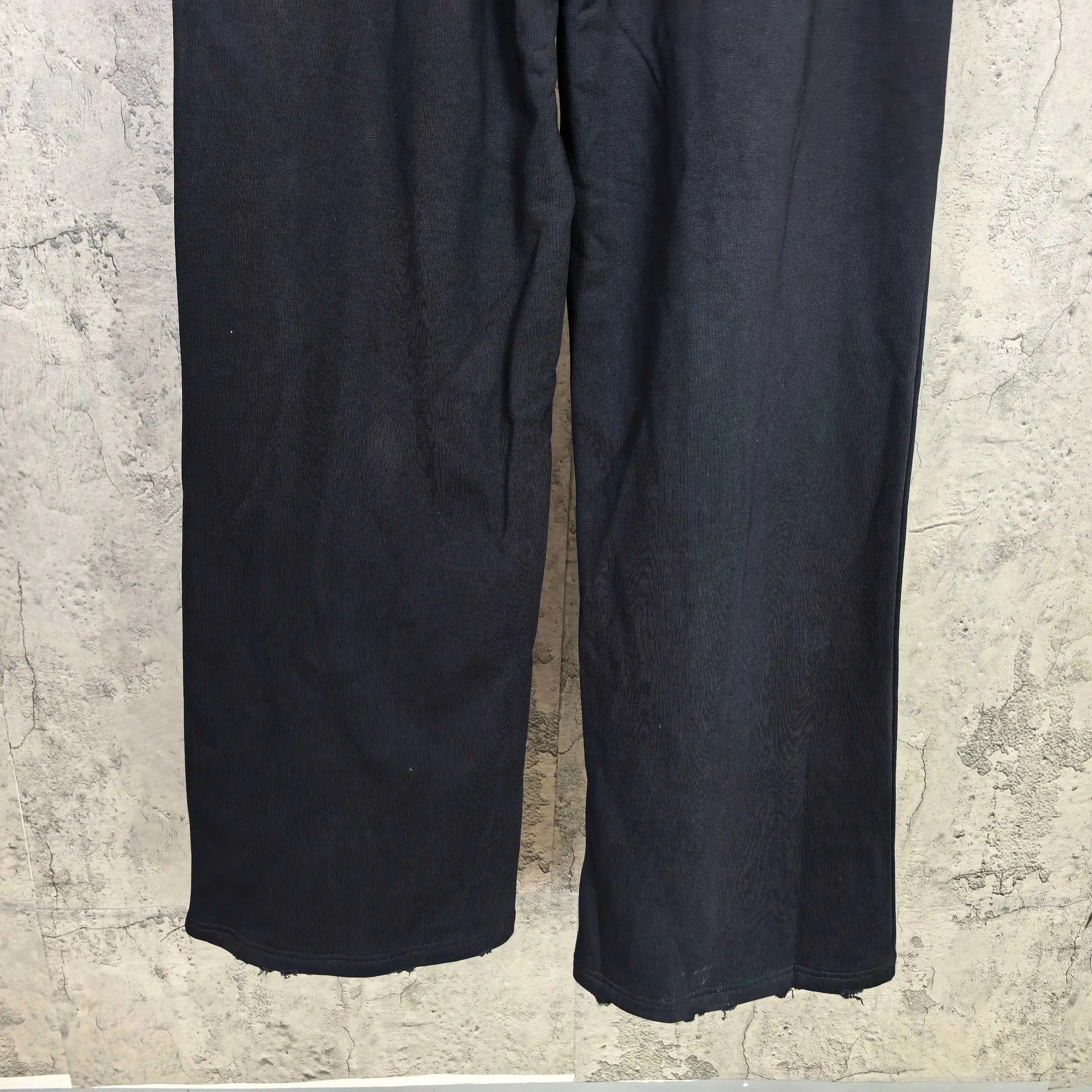 Messy Spray Logo Baggy Sweatpants D20024492 — view 10