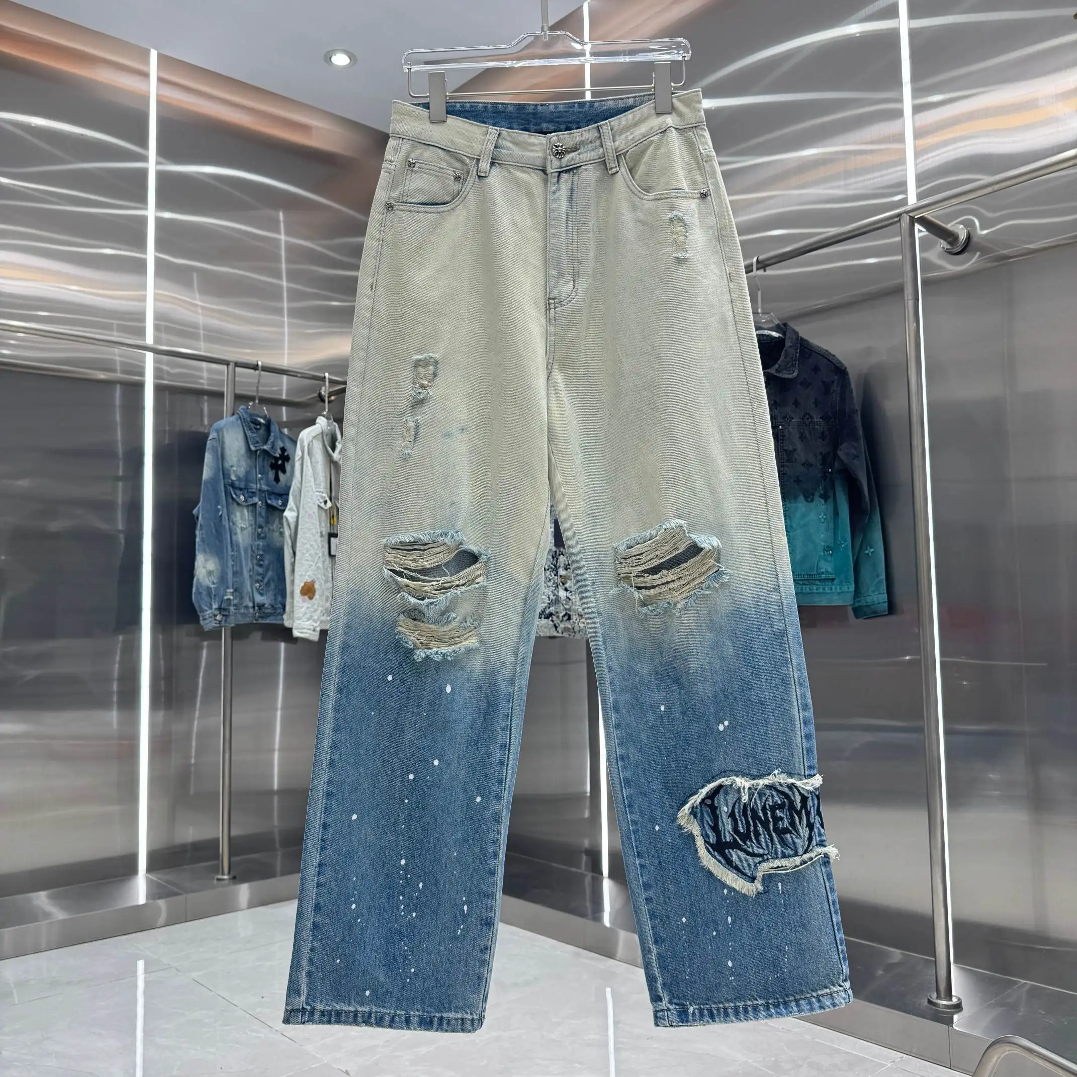 Distressed Ombré Straight-Leg Jeans D20519157