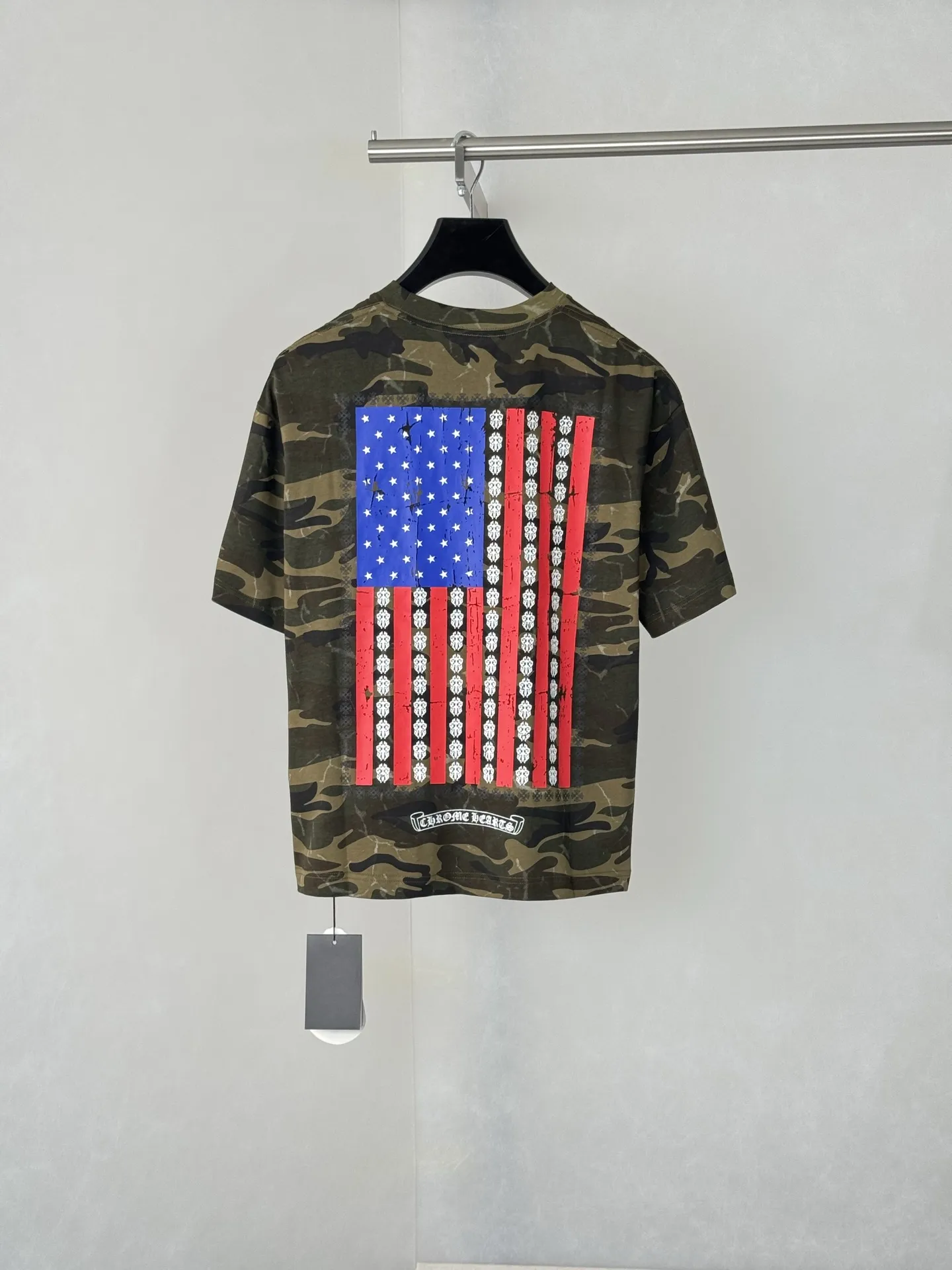Camo Flag Print Pocket T-Shirt D20518669 — view 2