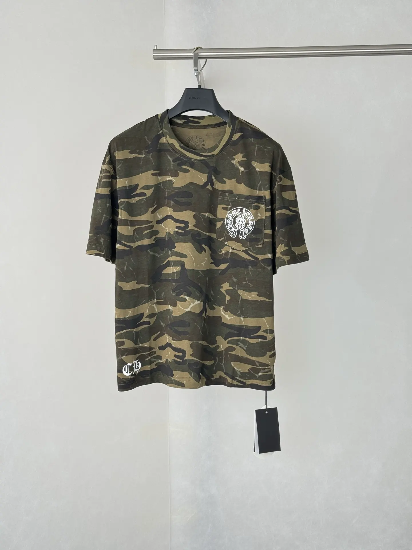 Camo Flag Horseshoe Pocket T-Shirt D20518668