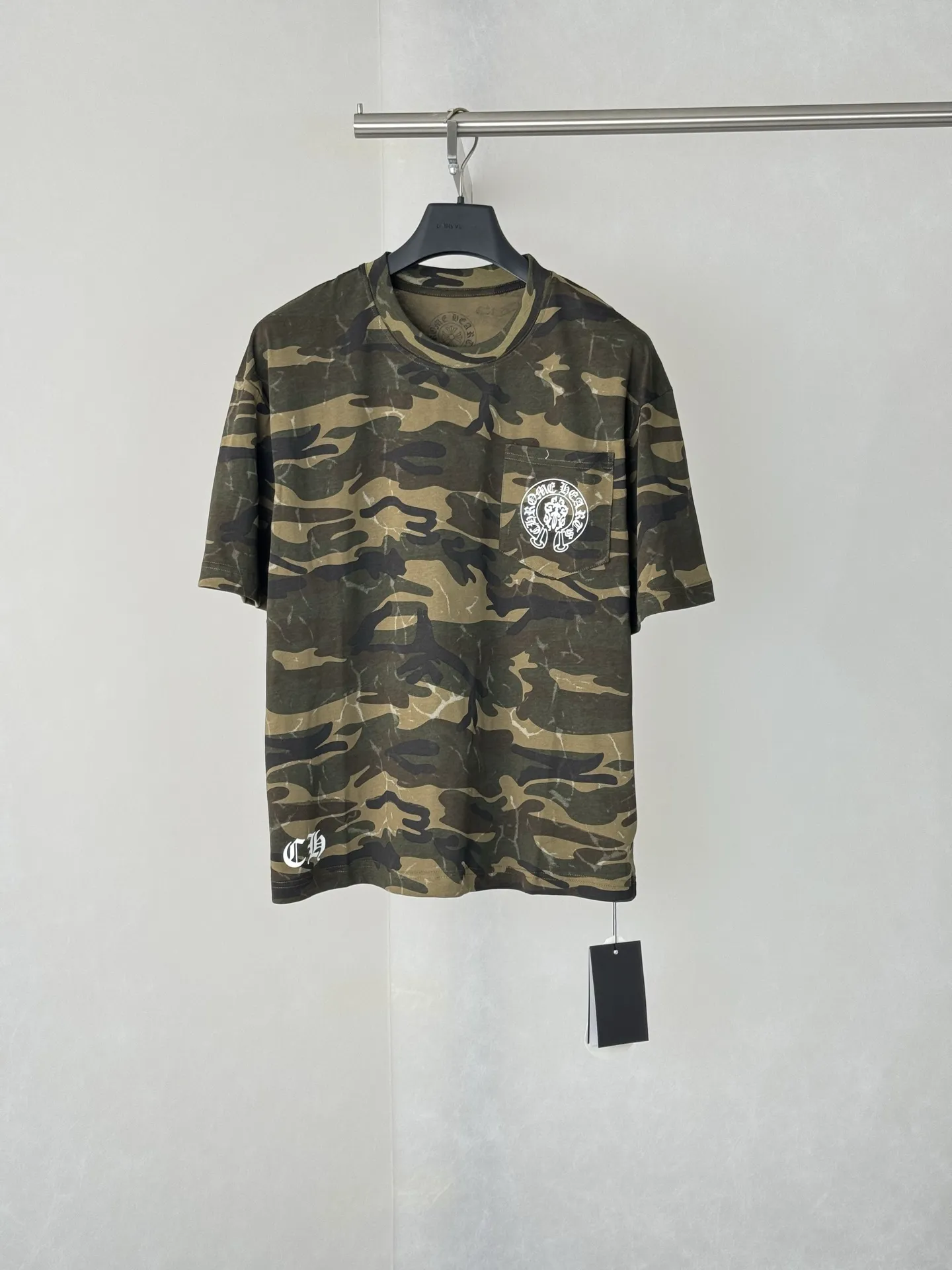 Camo Flag Horseshoe Pocket T-Shirt D20518668