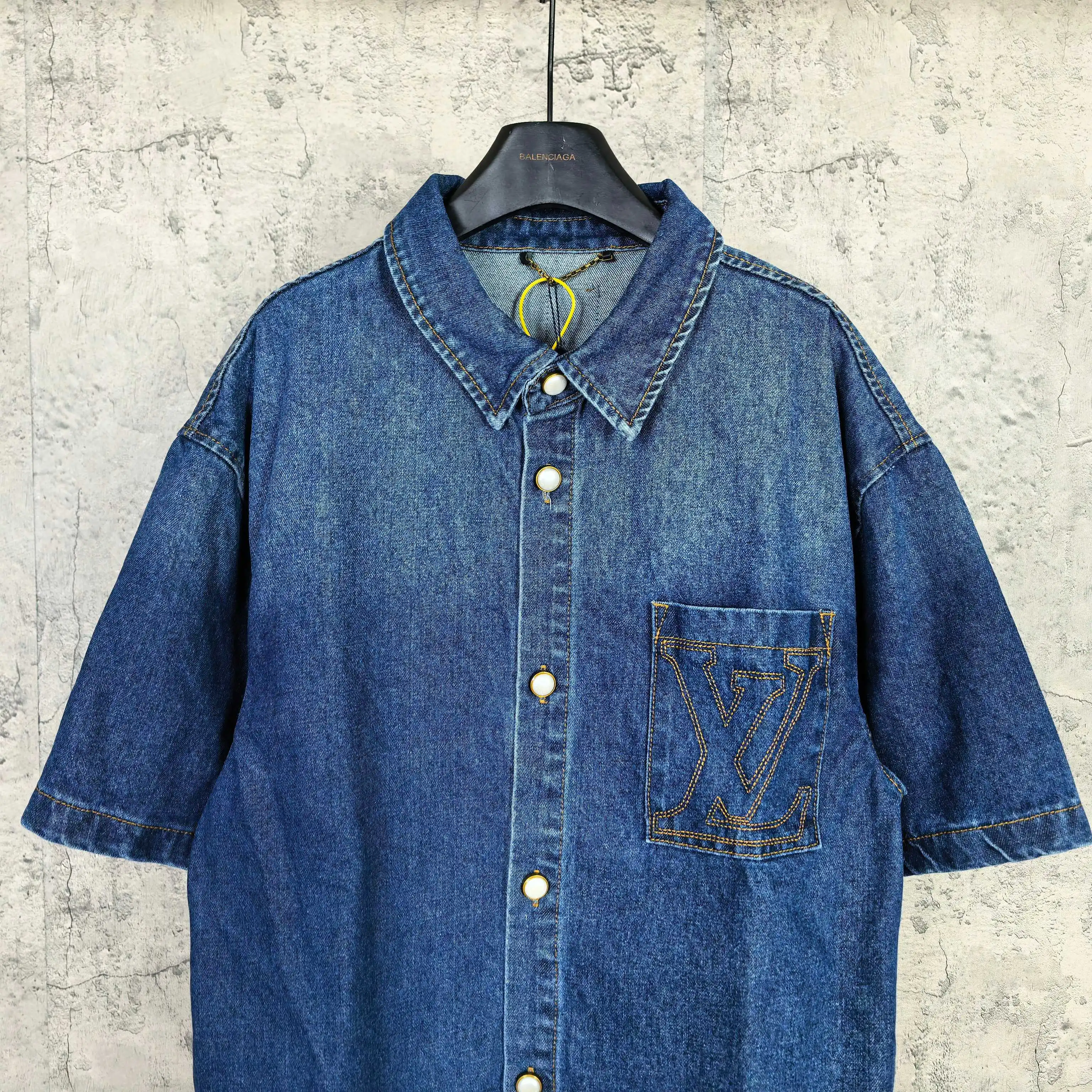 Logo-Embroidered Denim Short-Sleeve Shirt D20524506 — view 3