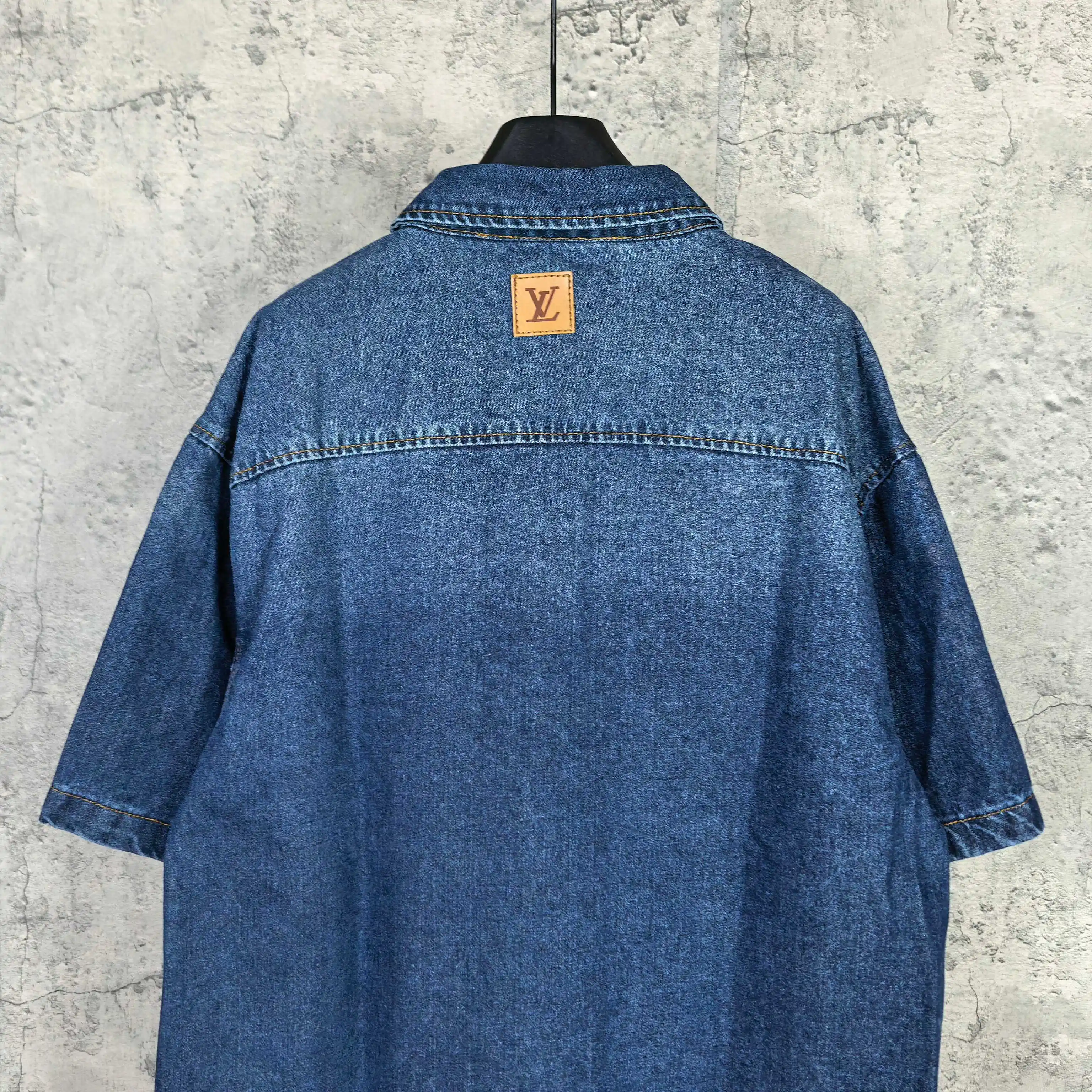 Logo-Embroidered Denim Short-Sleeve Shirt D20524506 — view 6