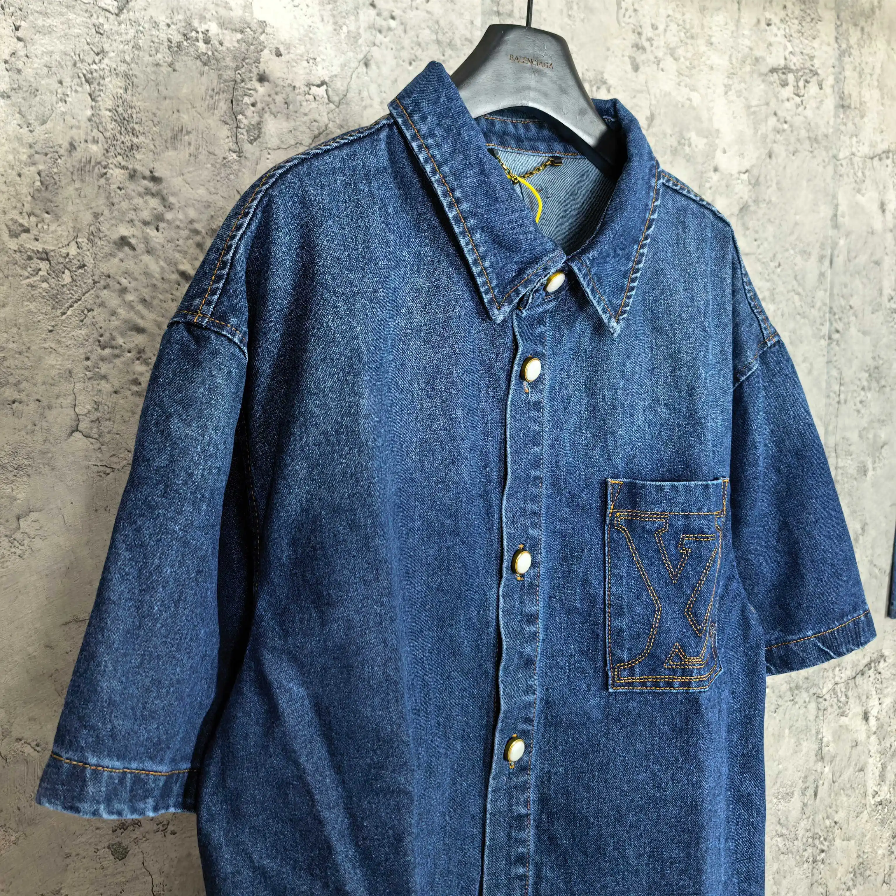 Logo-Embroidered Denim Short-Sleeve Shirt D20524506 — view 7