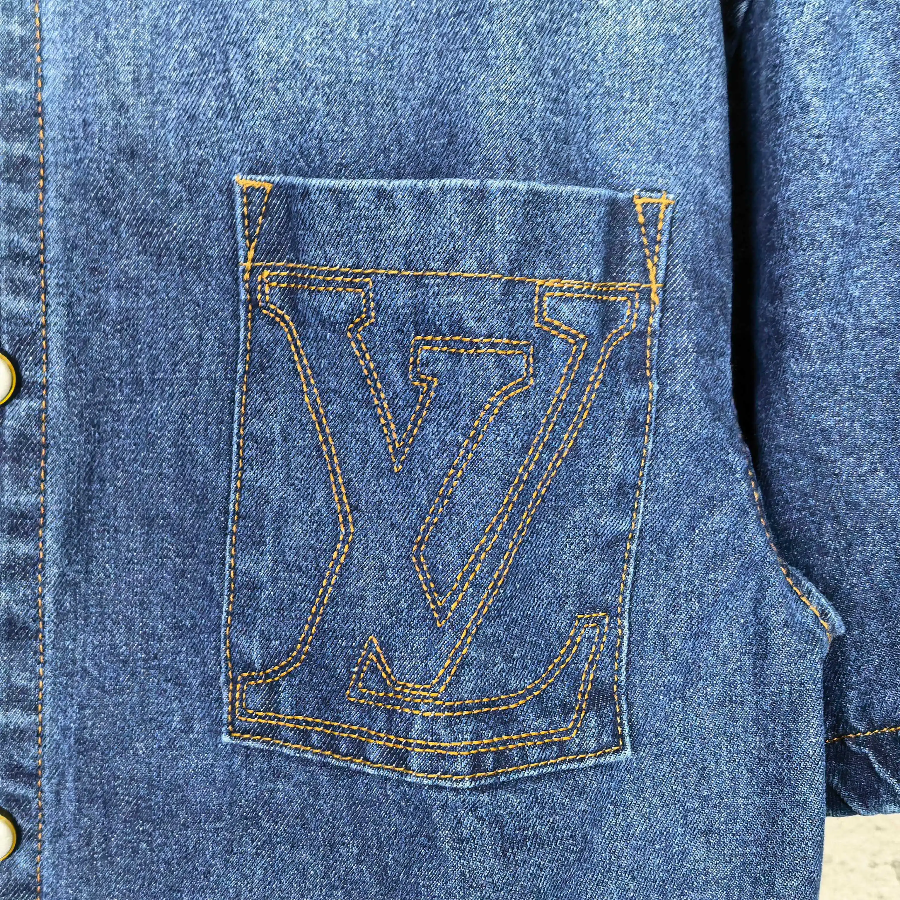 Logo-Embroidered Denim Short-Sleeve Shirt D20524506 — view 8