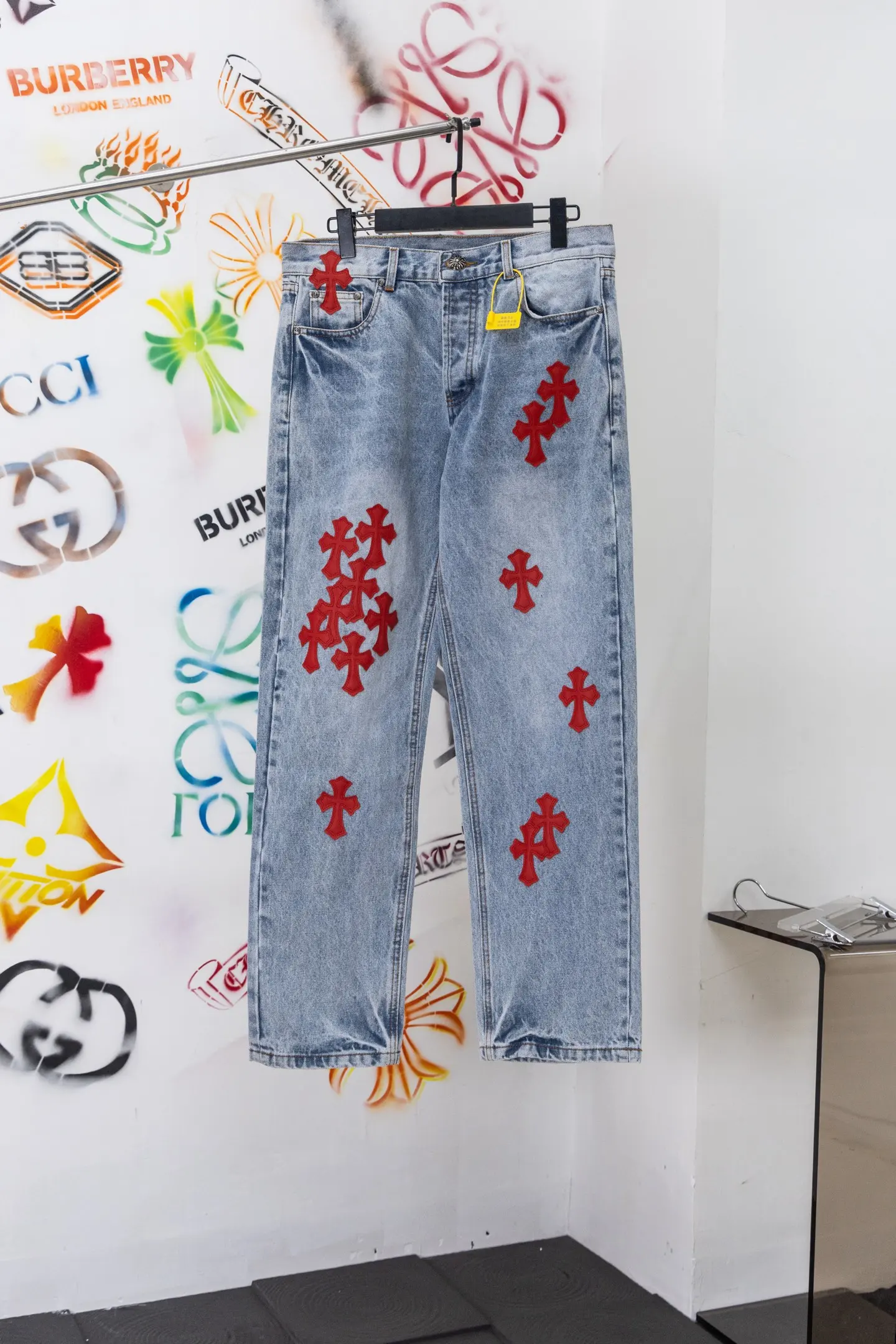 Cross-Patch Straight-Leg Jeans D20519780