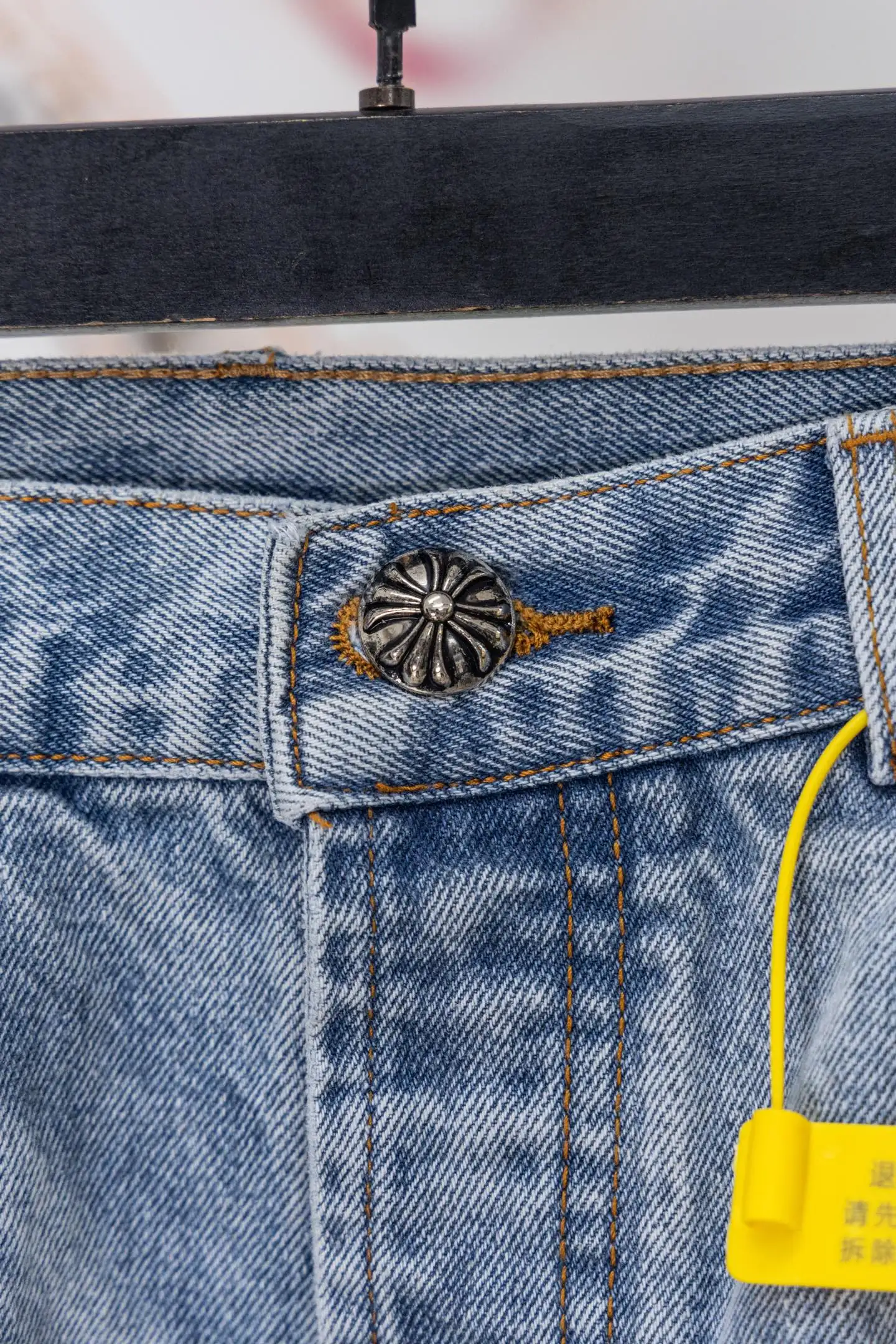 Cross-Patch Straight-Leg Jeans D20519780 — view 4