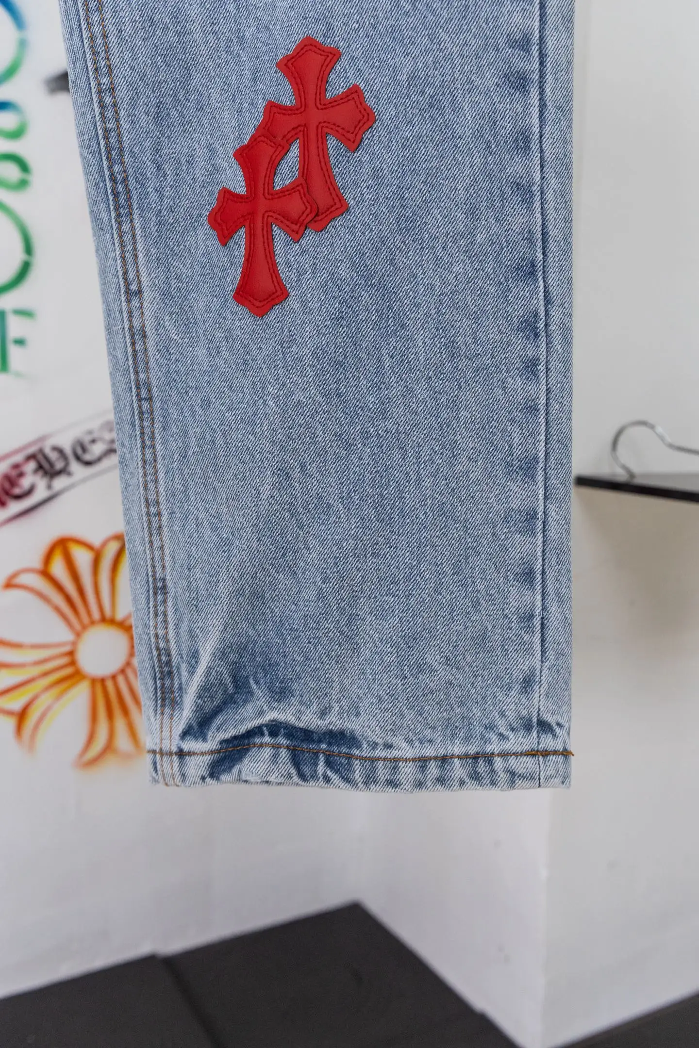 Cross-Patch Straight-Leg Jeans D20519780 — view 8