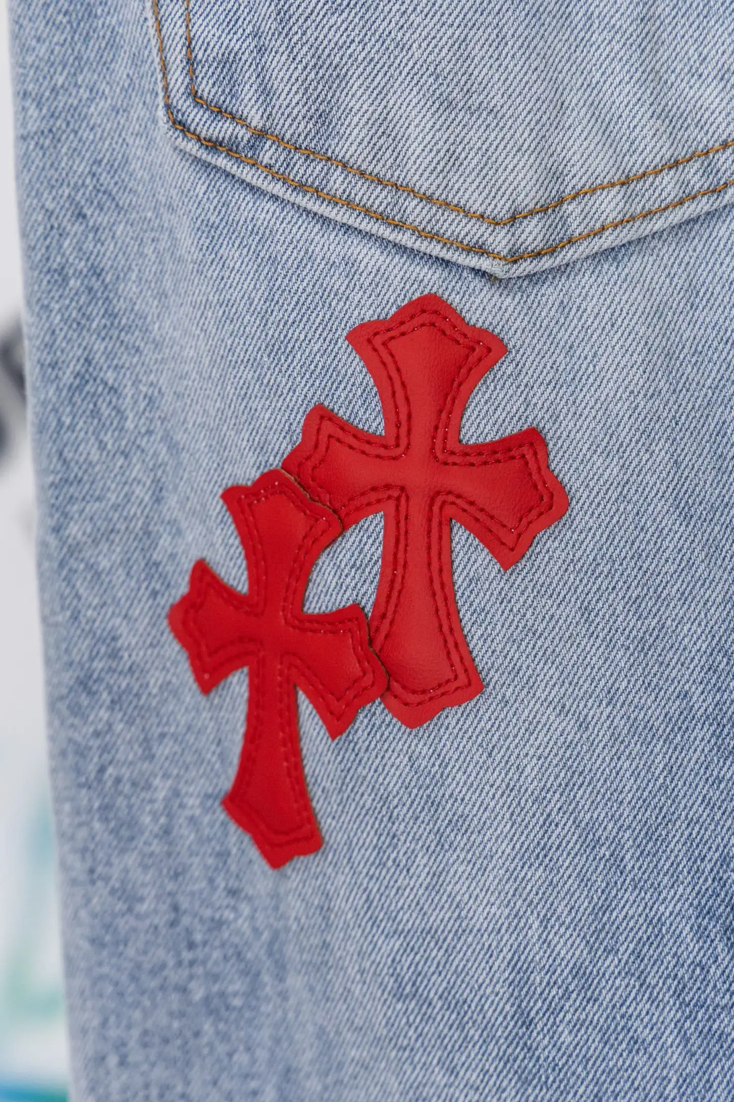Cross-Patch Straight-Leg Jeans D20519780 — view 13