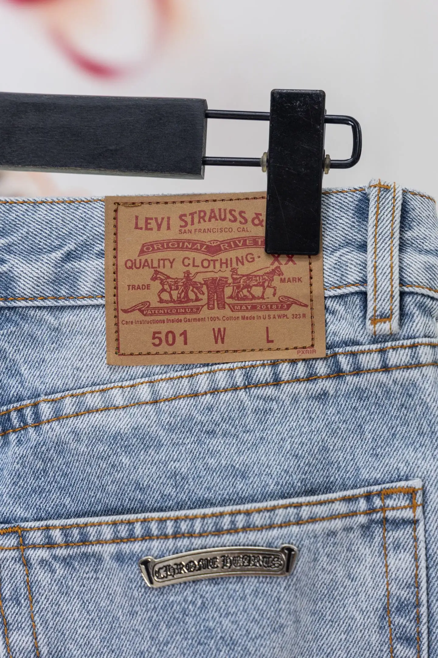 Cross Patch Straight-Leg Jeans D20519779 — view 10