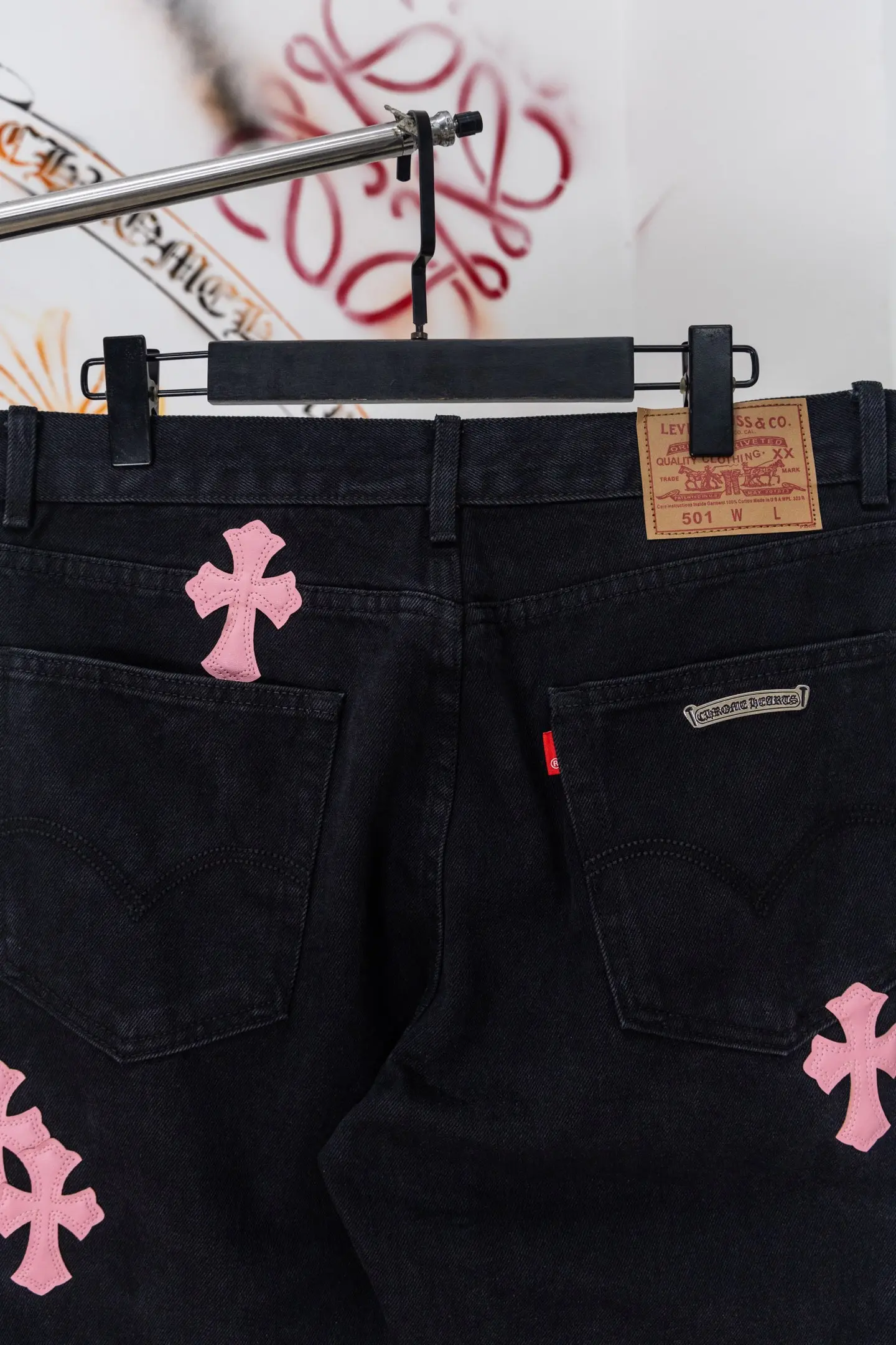 Cross Patch Straight-Leg Jeans D20519787 — view 9