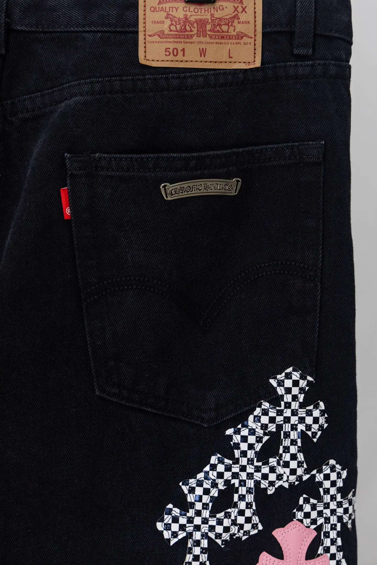 Cross Patch Straight-Leg Jeans D20519792 — view 10