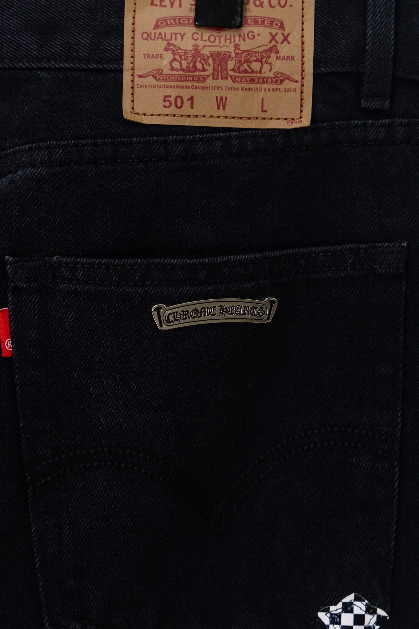 Cross Patch Straight-Leg Jeans D20519792 — view 11