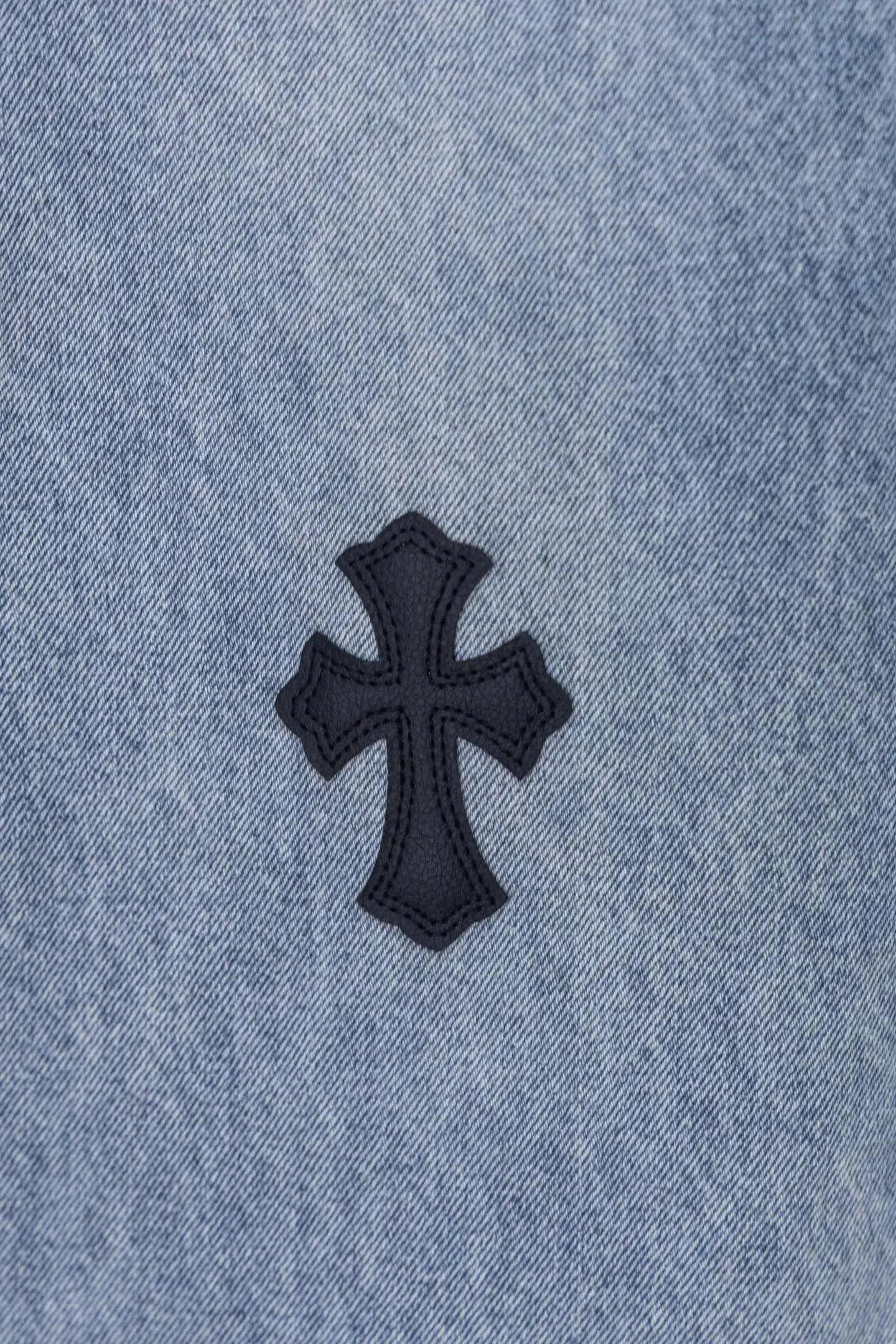Cross Patch Straight-Leg Jeans D20519782 — view 7