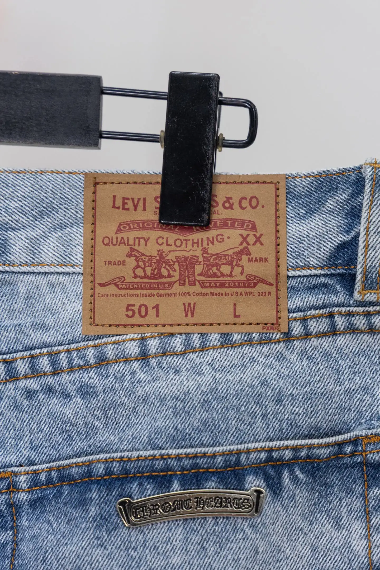 Cross Patch Straight-Leg Jeans D20519782 — view 10