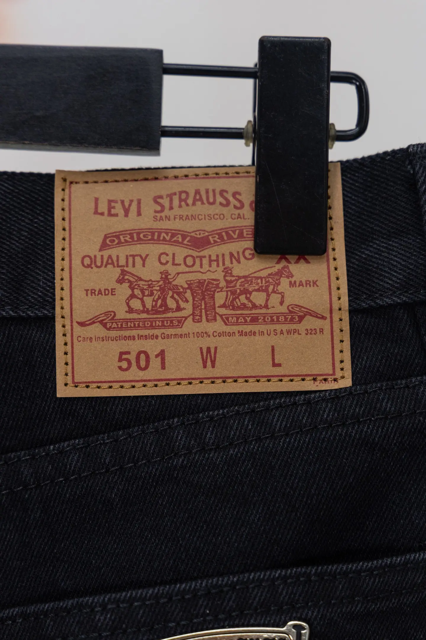 Cross Patch Straight-Leg Jeans D20519789 — view 10