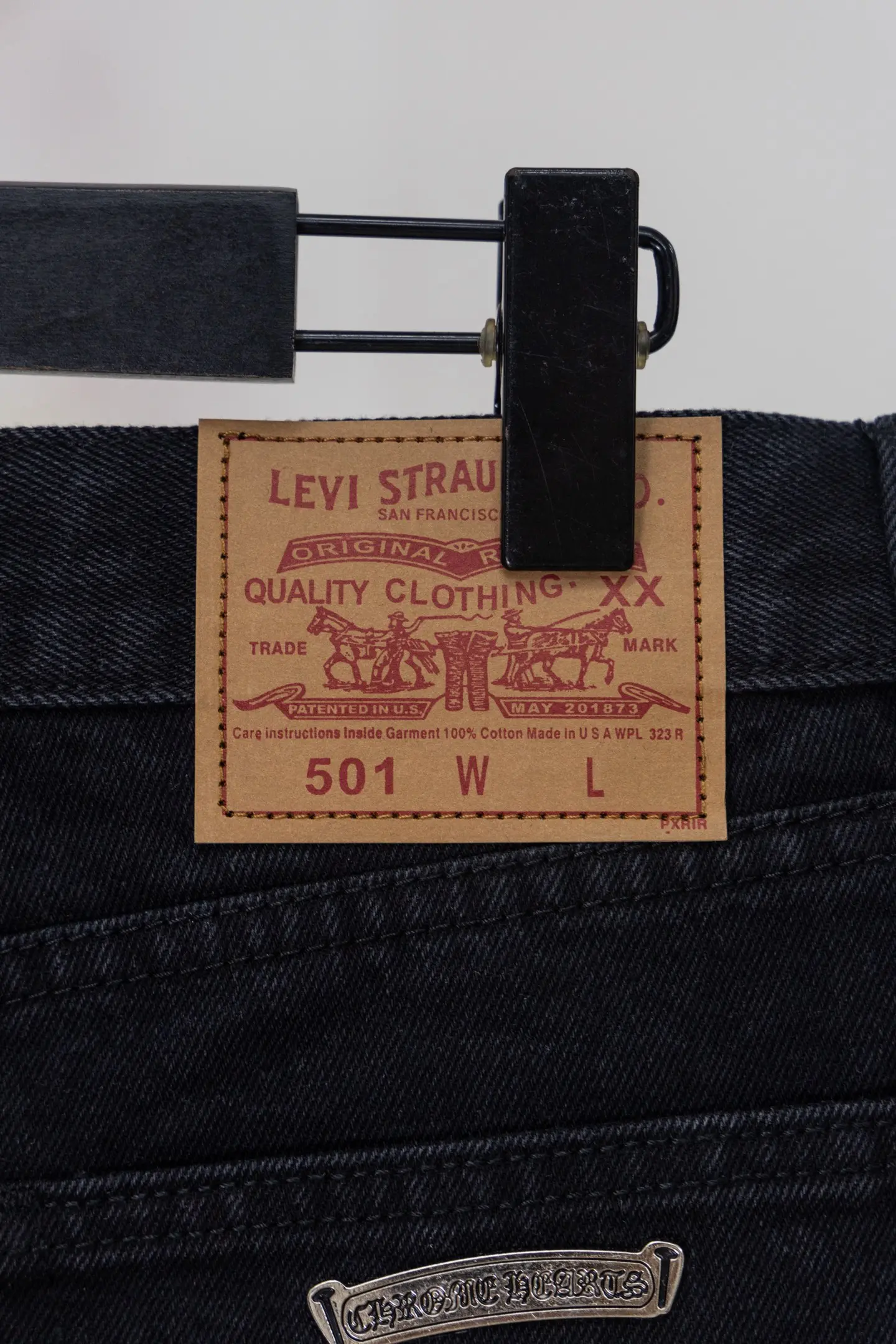 Cross Patch Straight-Leg Jeans D20519791 — view 10