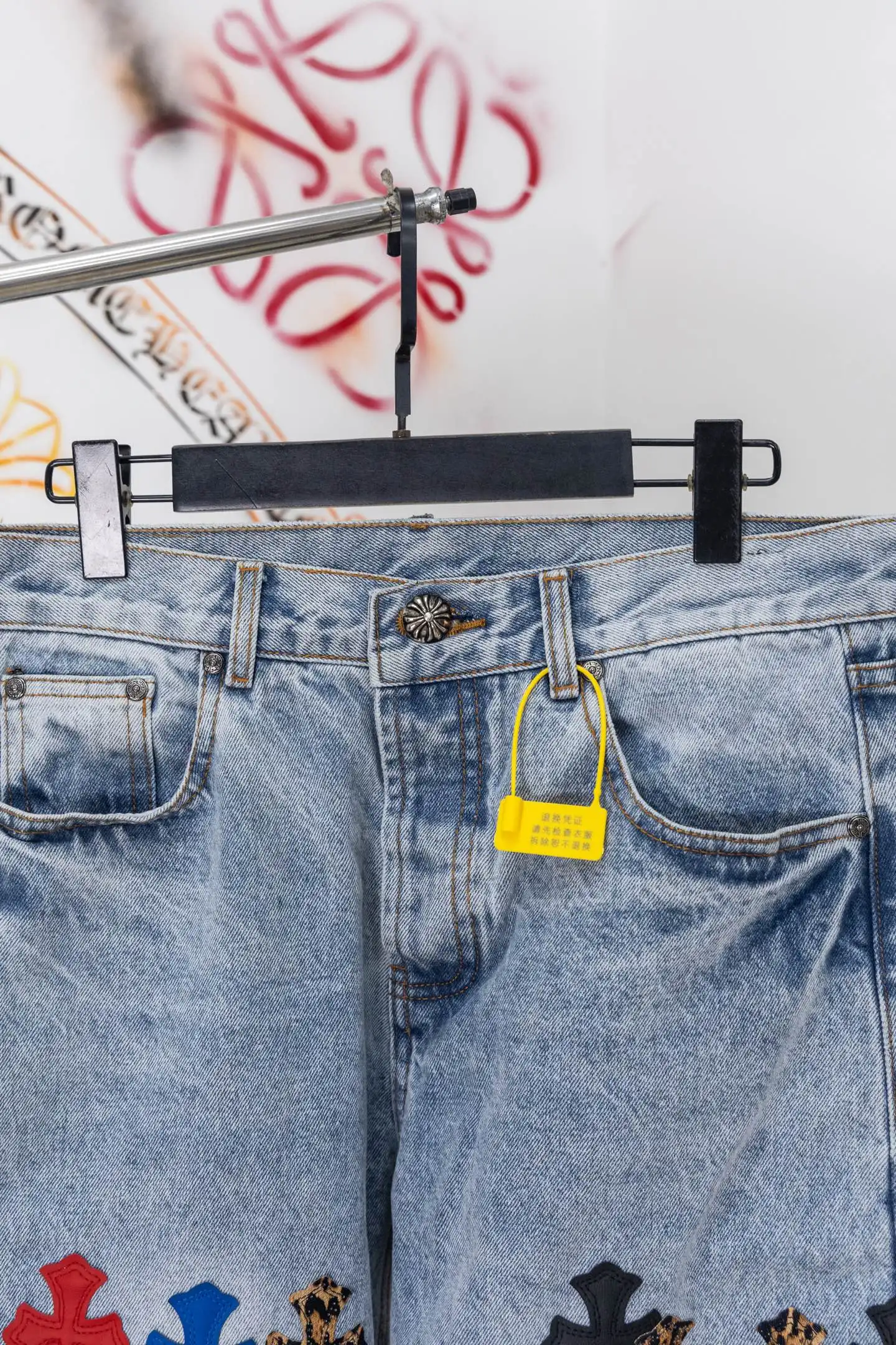 Cross Patch Straight-Leg Jeans D20519783 — view 3