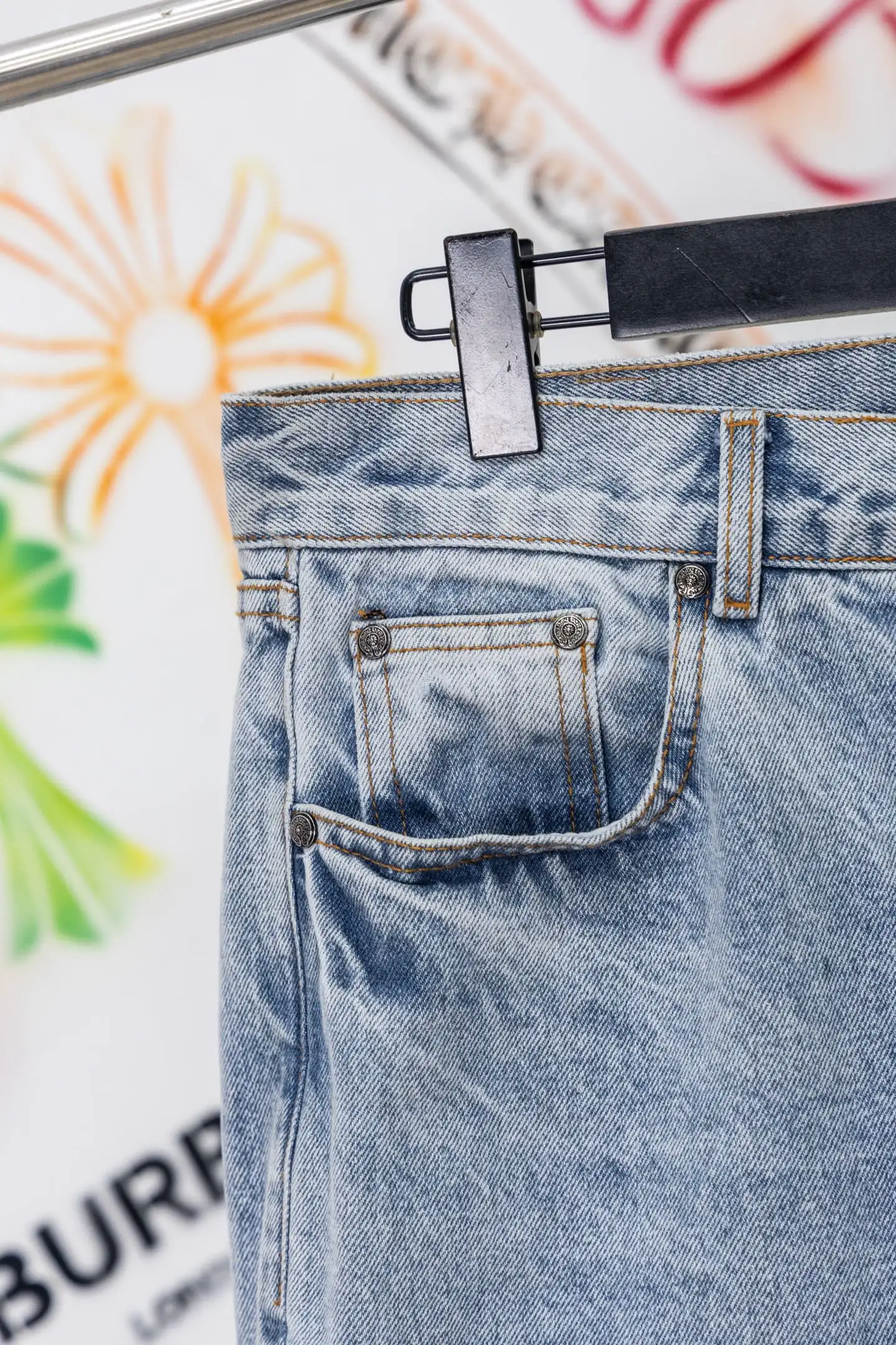 Cross Patch Straight-Leg Jeans D20519783 — view 5