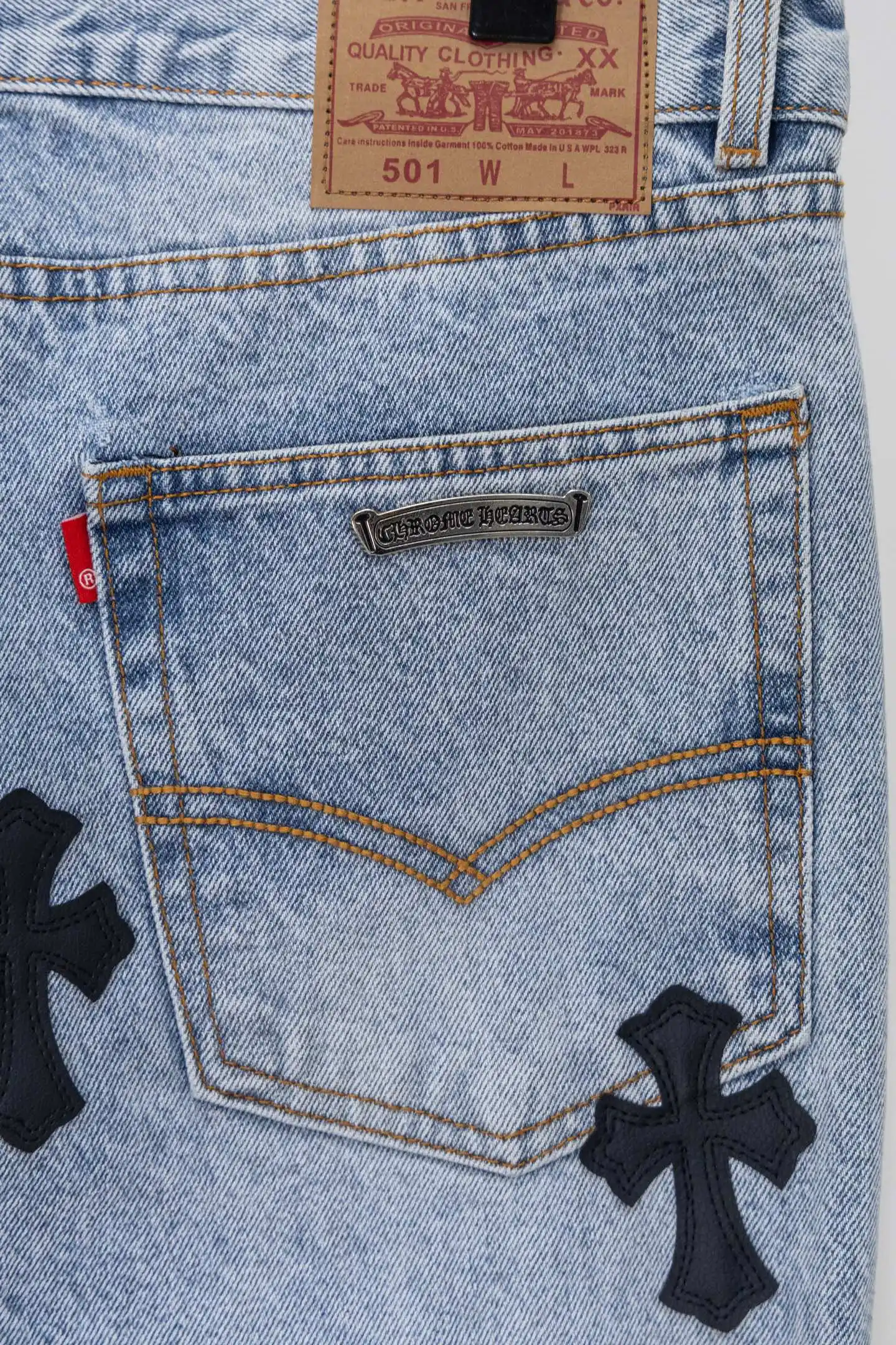 Cross Patch Straight-Leg Jeans D20519783 — view 11