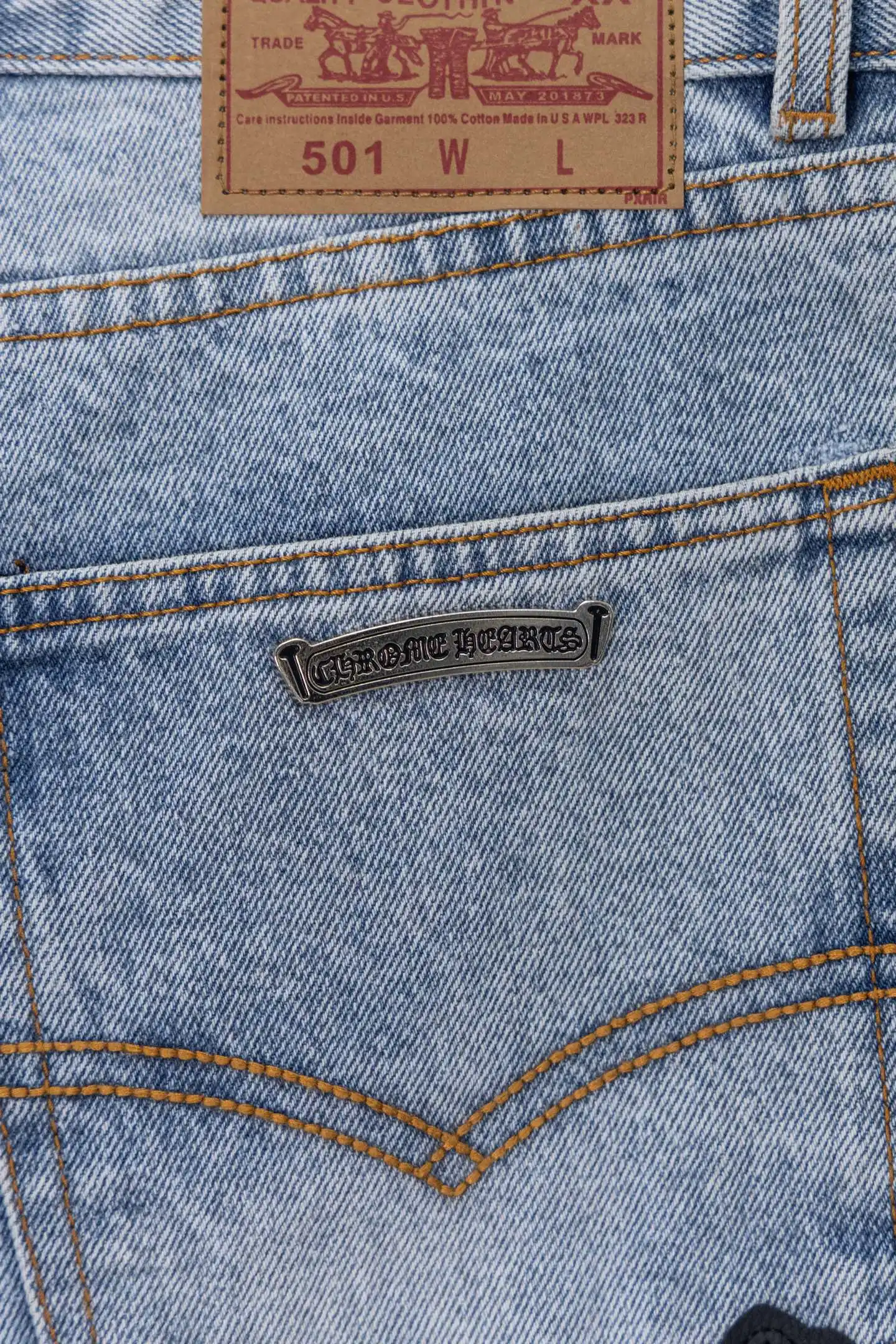 Cross Patch Straight-Leg Jeans D20519783 — view 12