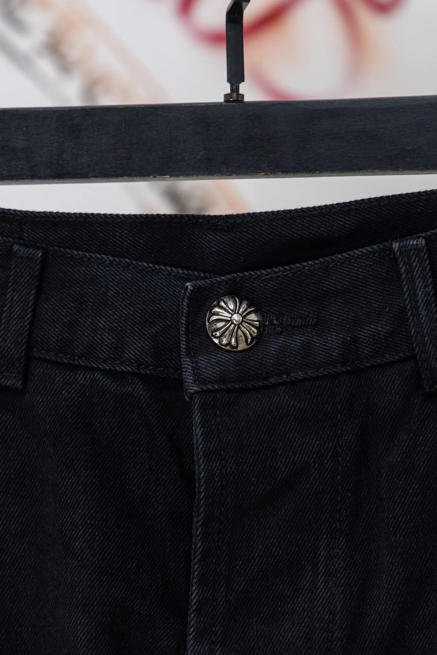 Cross Patch Straight-Leg Jeans D20519786 — view 4