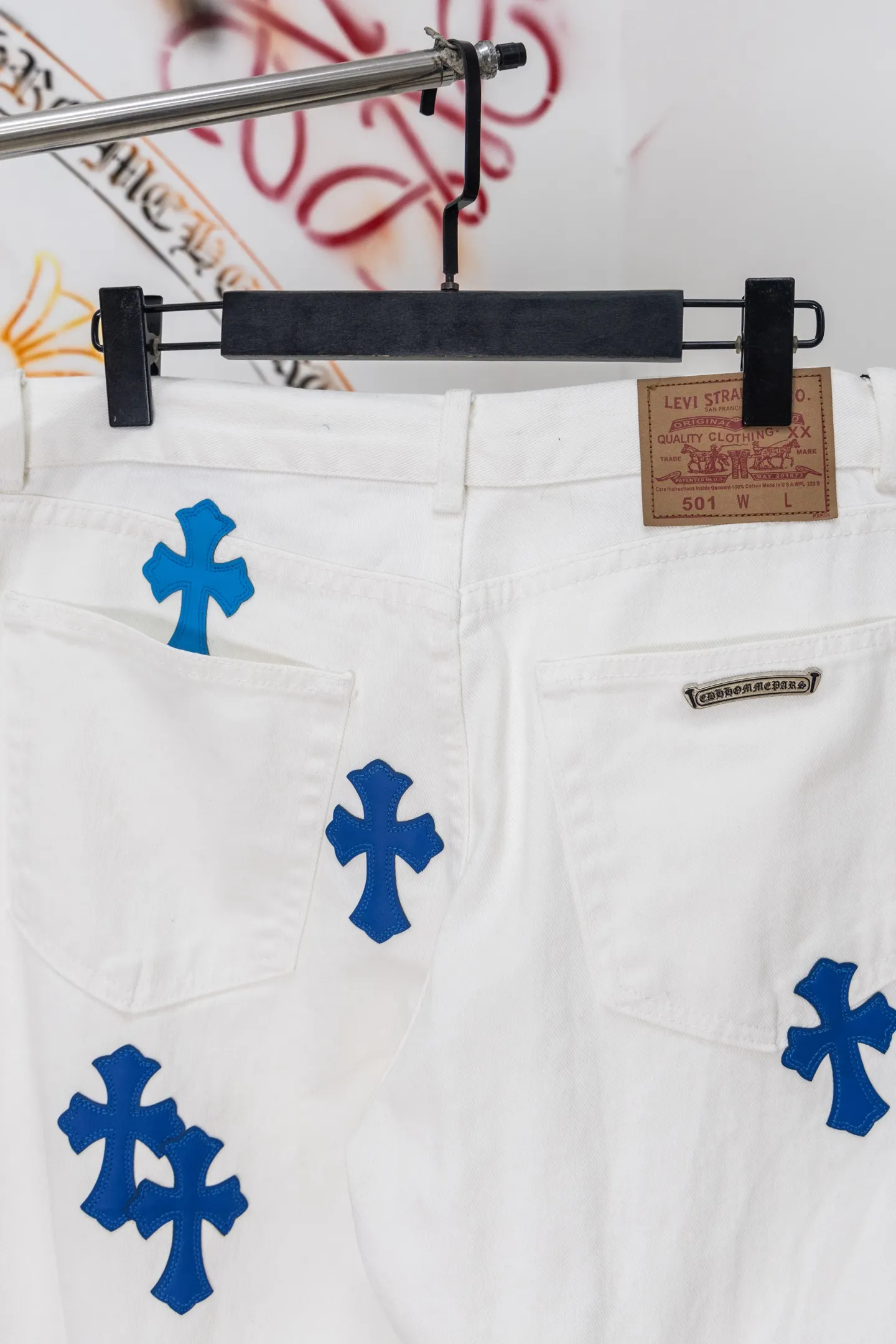 Cross Patch Straight-Leg Jeans D20519772 — view 8