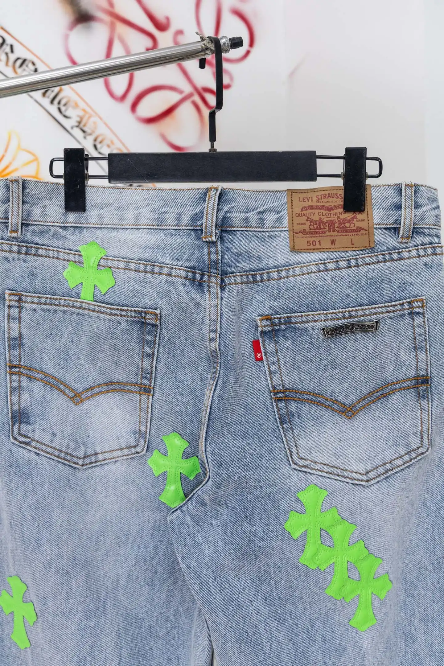 Cross Patch Straight-Leg Jeans D20519784 — view 8