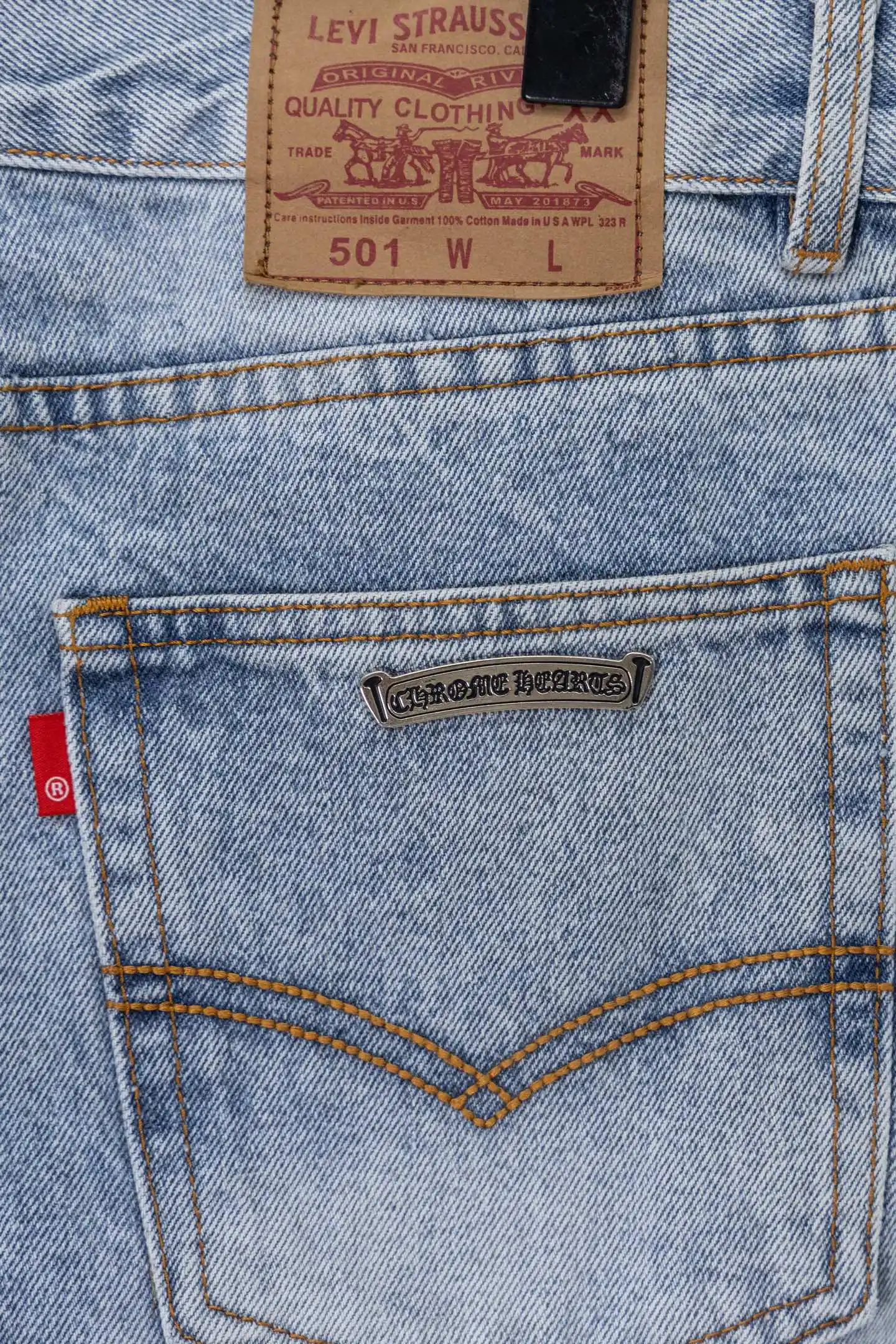Cross Patch Straight-Leg Jeans D20519784 — view 11