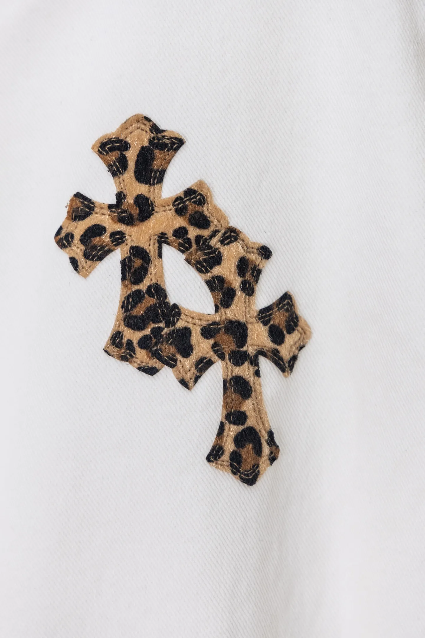 Leopard Cross Patch Straight-Leg Jeans D20519771 — view 6