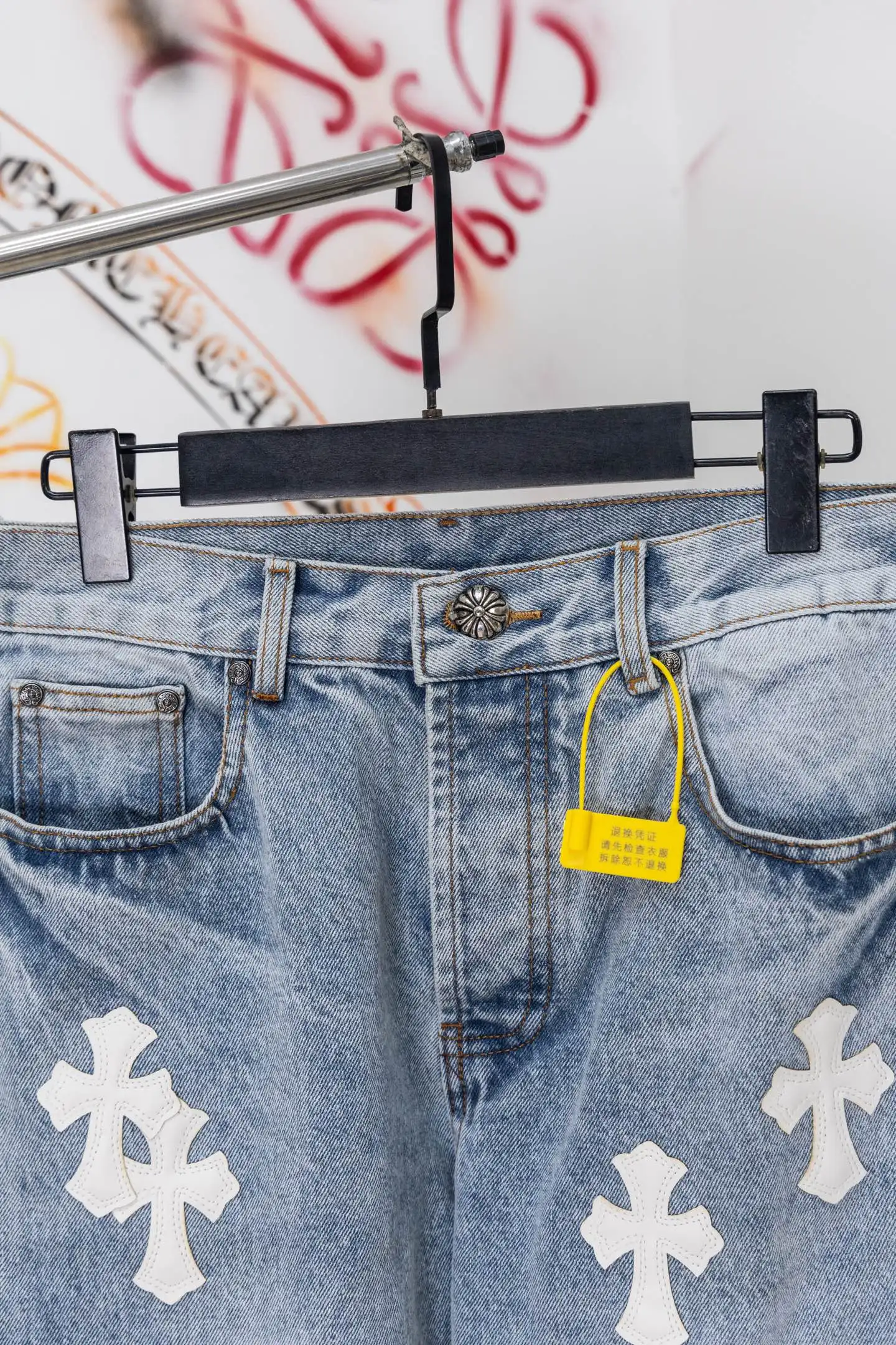 Cross Patch Straight-Leg Jeans D20519781 — view 3