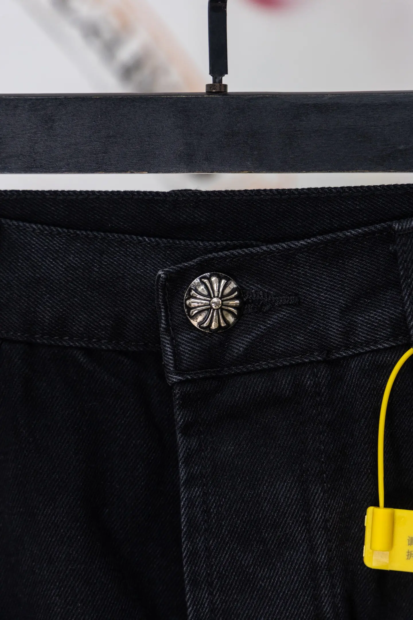 Cross Patch Straight-Leg Jeans D20519788 — view 4