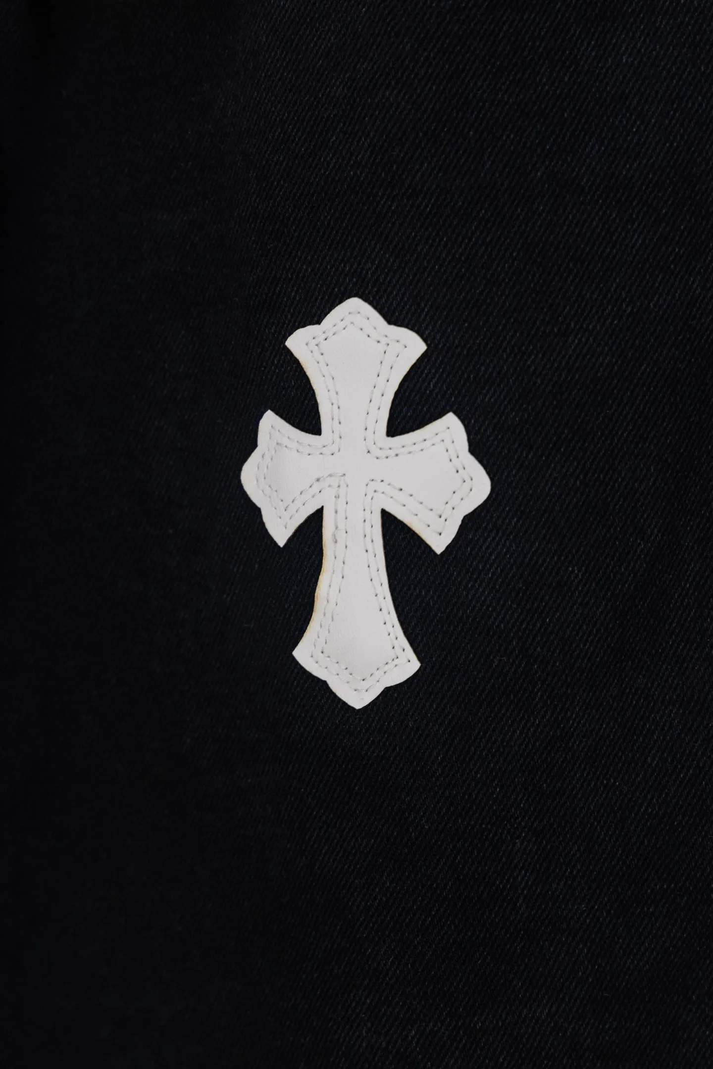 Cross Patch Straight-Leg Jeans D20519788 — view 7