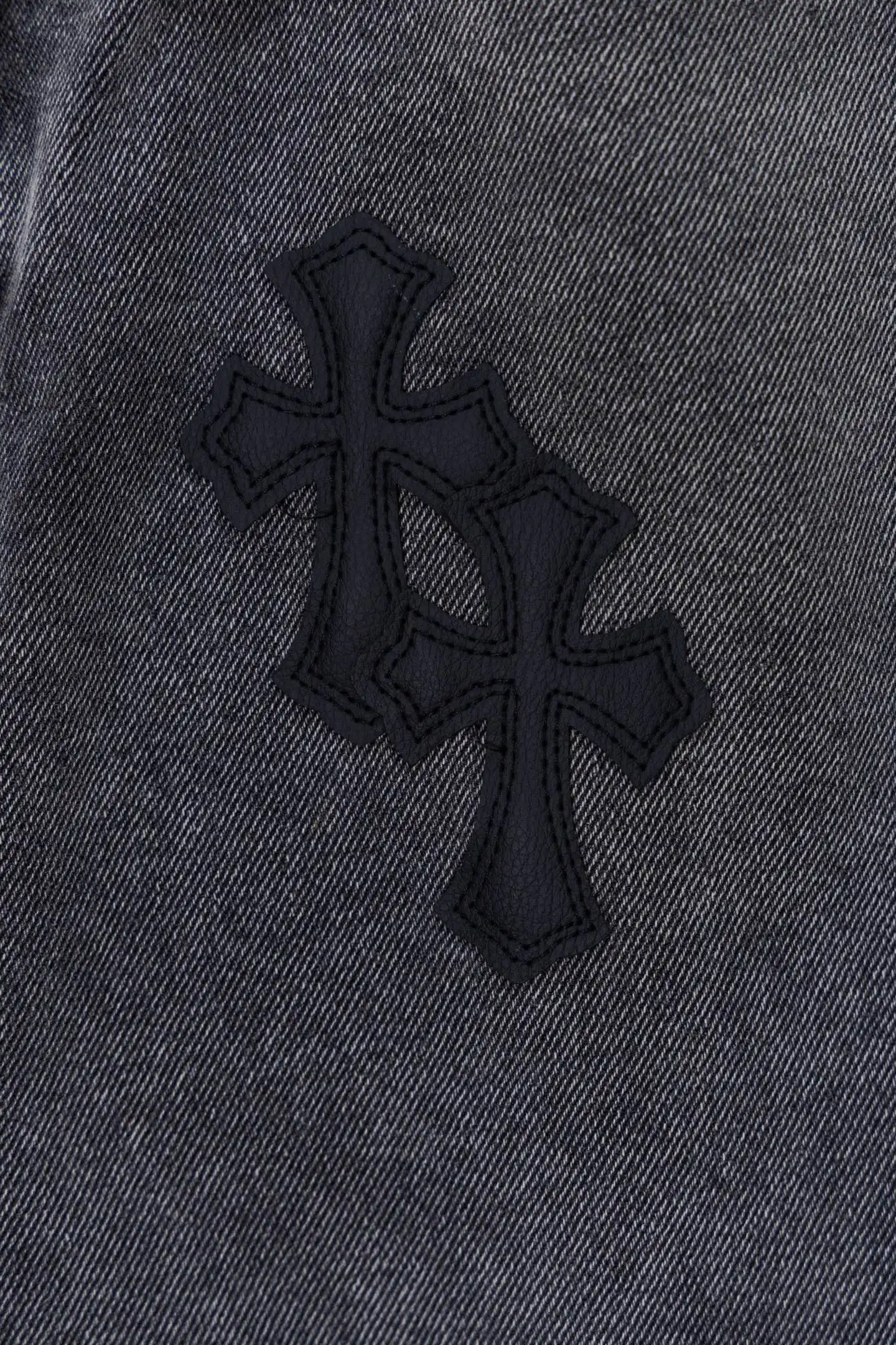Cross-Patch Straight-Leg Jeans D20519777 — view 7