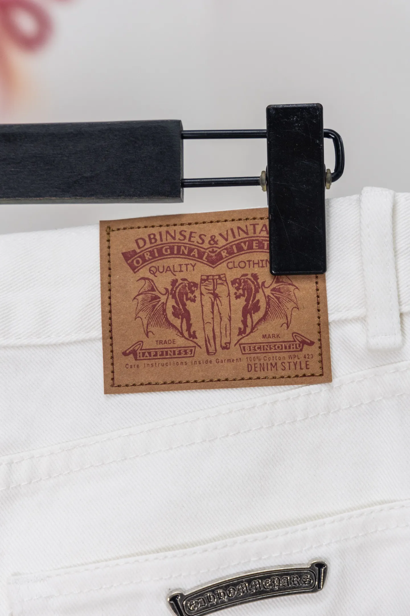 Cross Patch Straight-Leg Jeans D20519768 — view 8