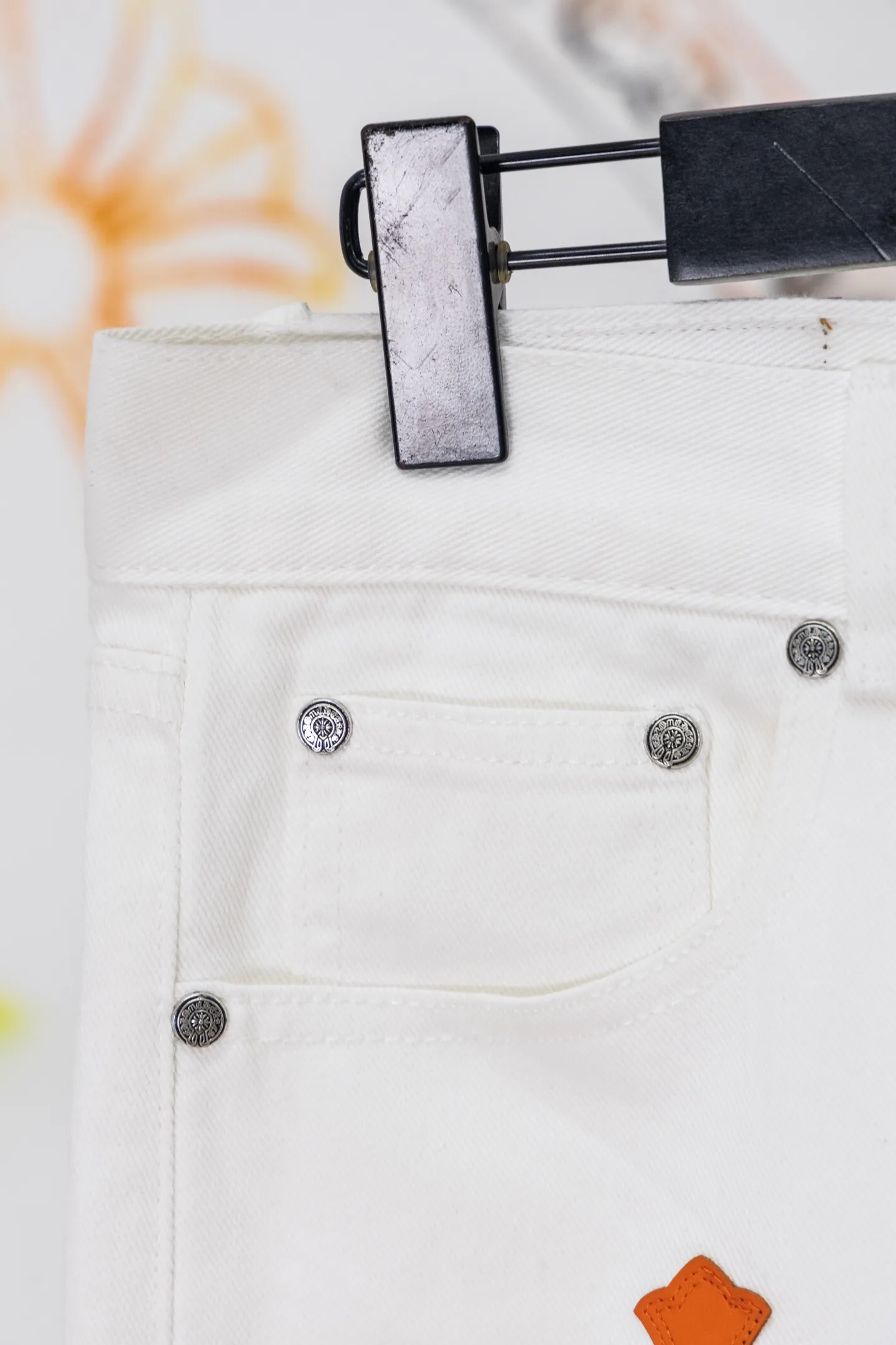 Cross Patch Straight-Leg Jeans D20519768 — view 13