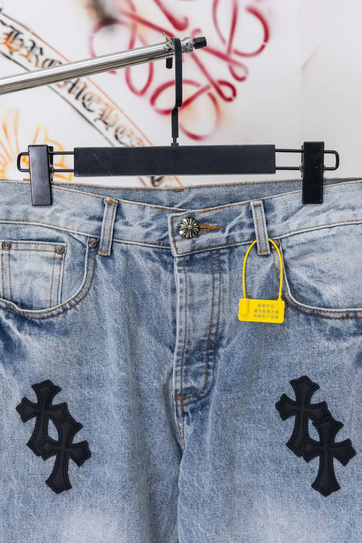 Cross Patch Straight-Leg Jeans D20519785 — view 3